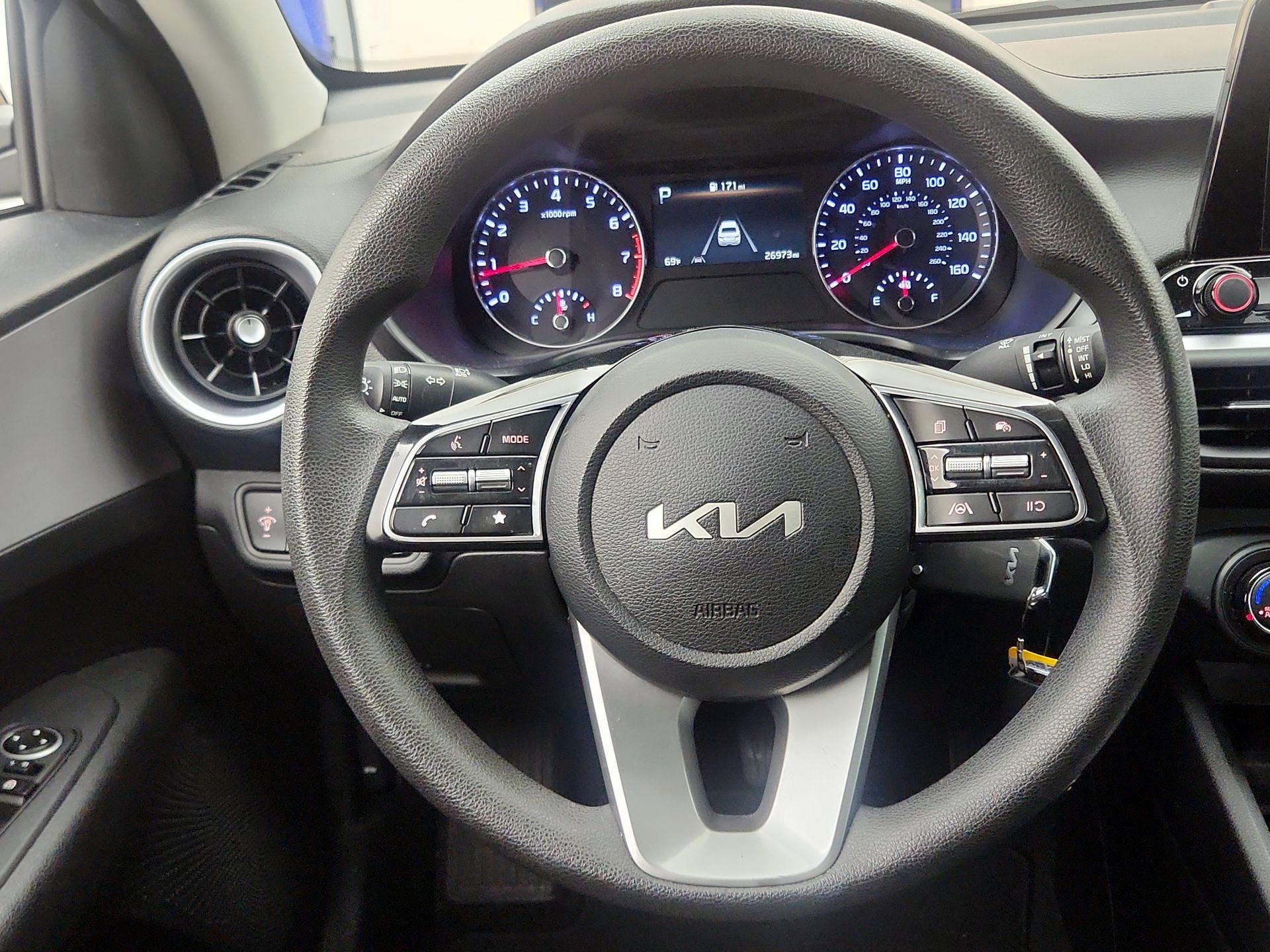 Thumbnail: 2023 Kia Forte - 10