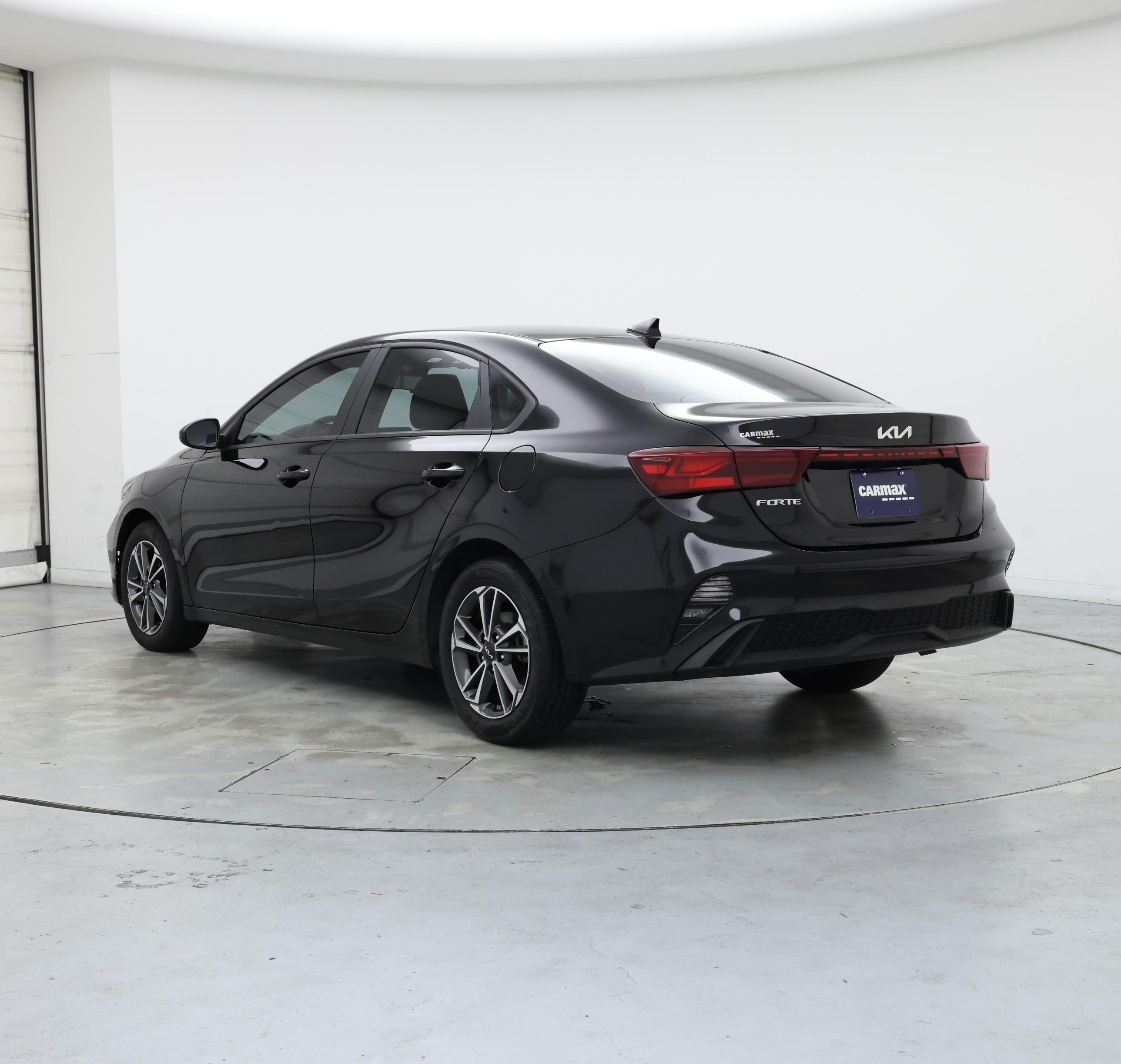 Thumbnail: 2023 Kia Forte - 2