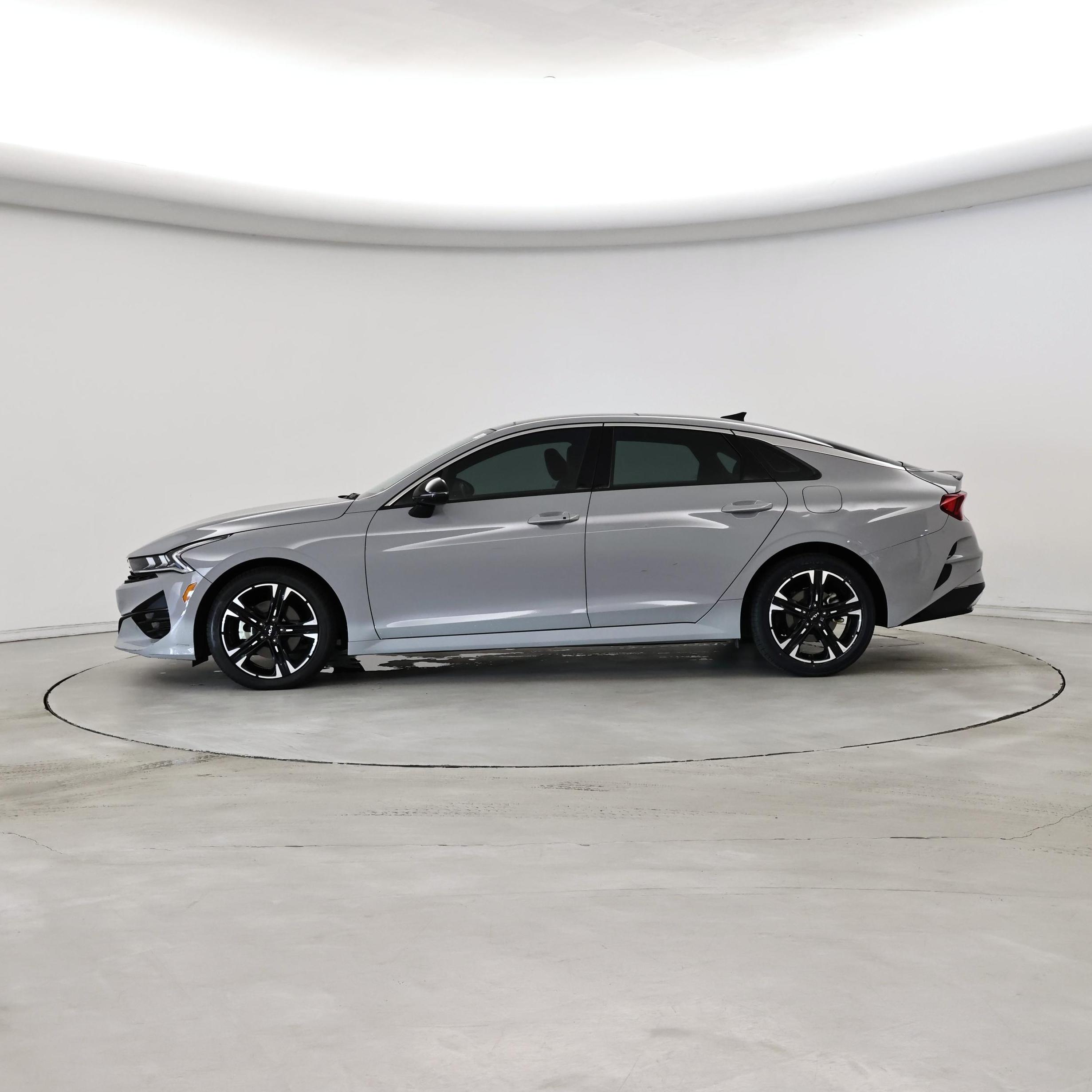 Thumbnail: 2023 Kia K5 - 3