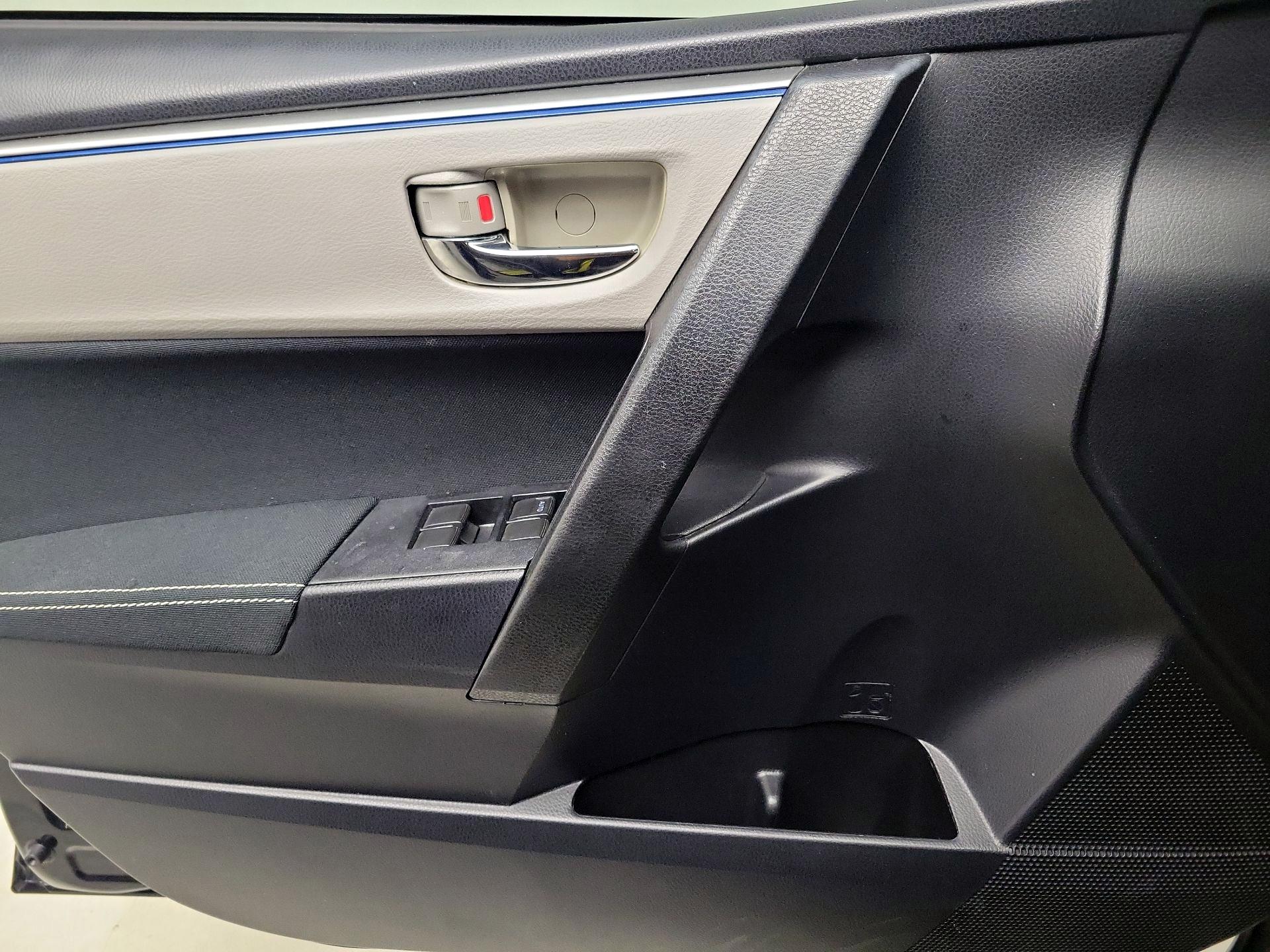 Thumbnail: 2016 Toyota Corolla - 12