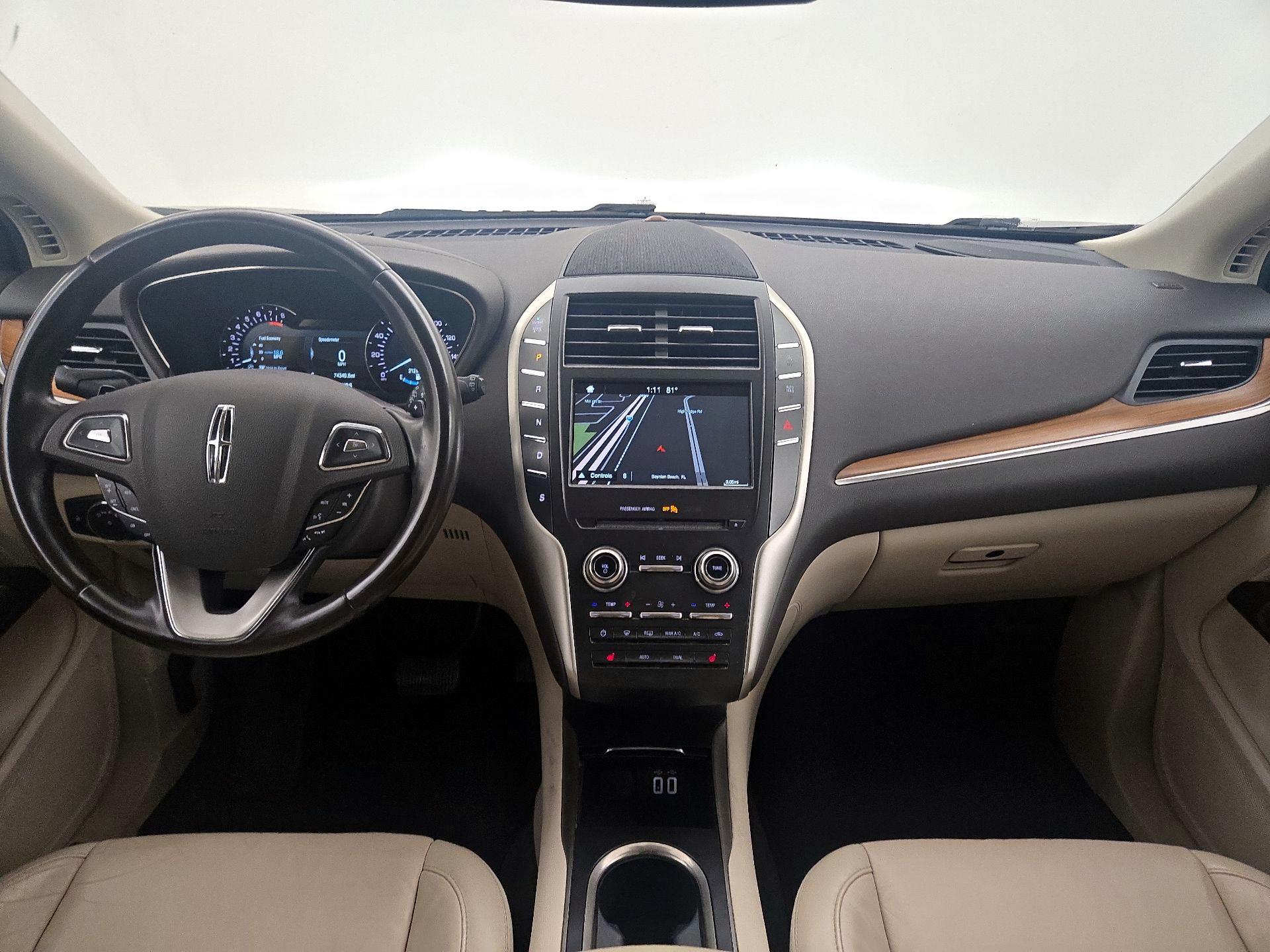 Thumbnail: 2017 Lincoln MKC - 9