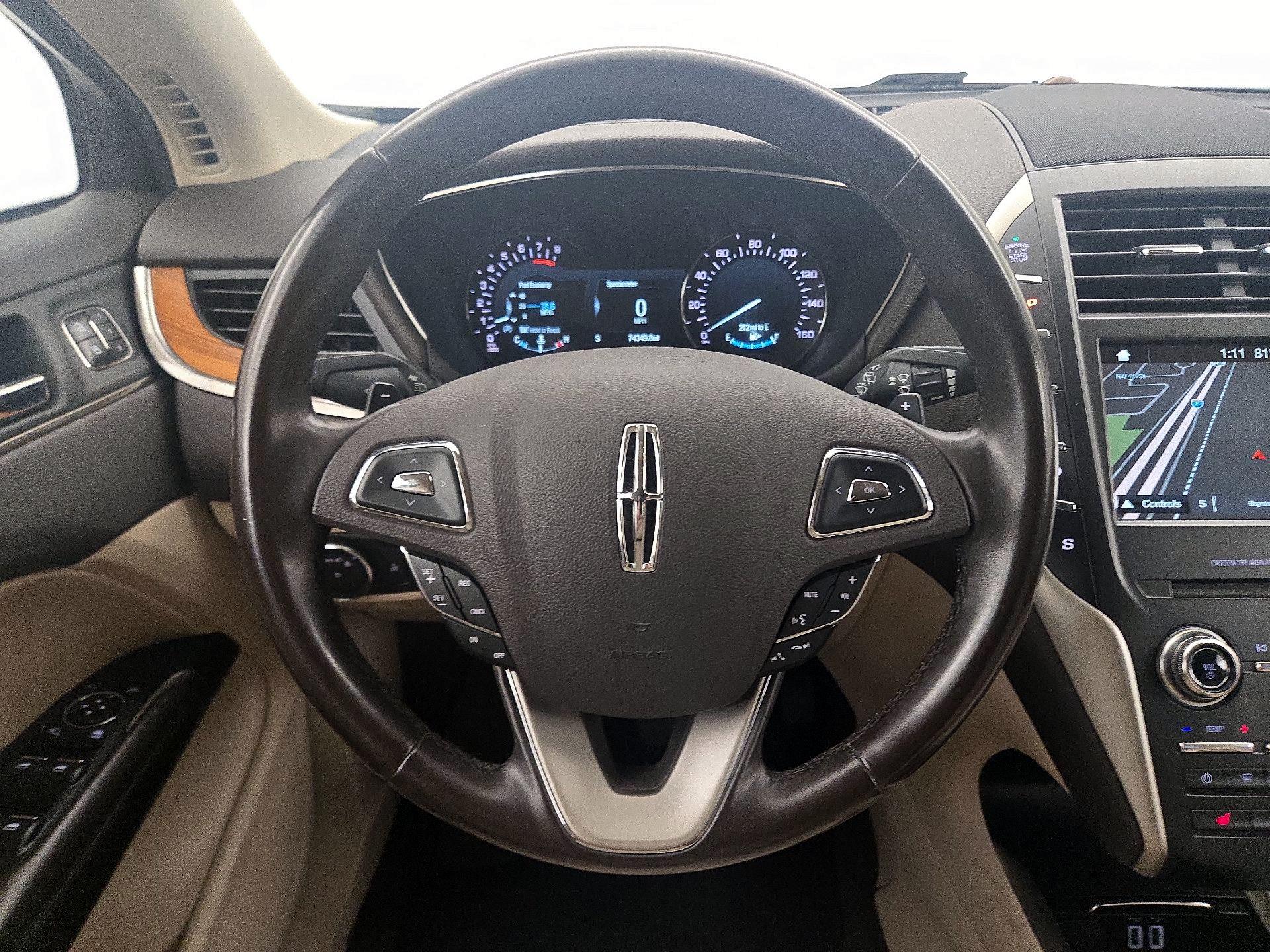 Thumbnail: 2017 Lincoln MKC - 10