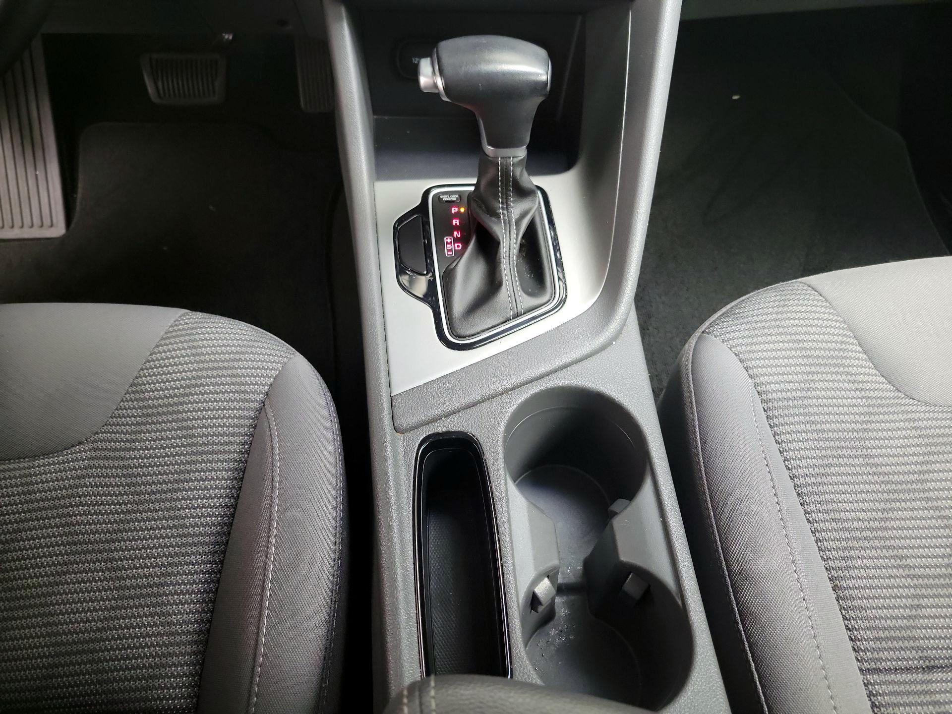 Thumbnail: 2019 Kia Niro - 17