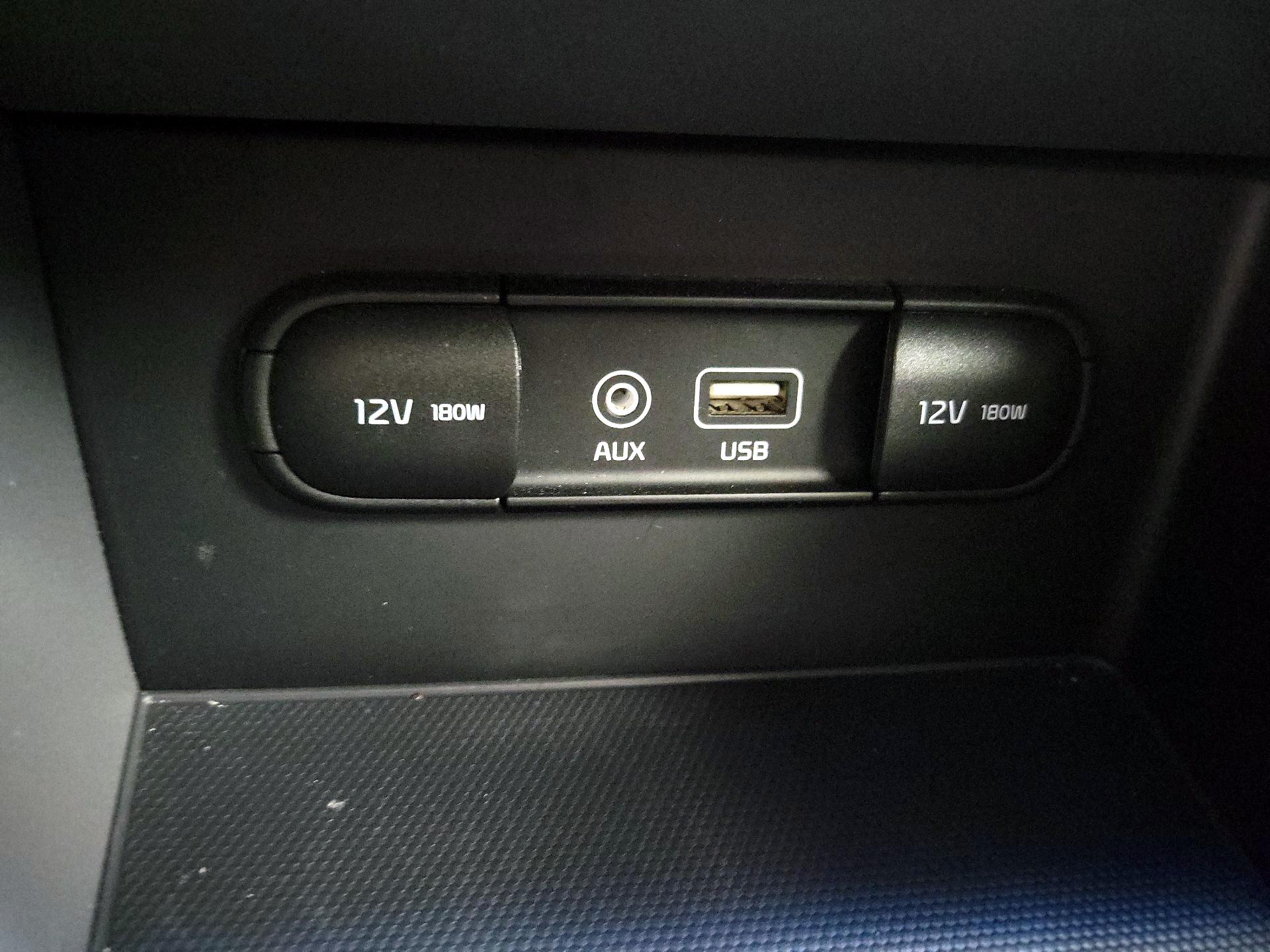 Thumbnail: 2019 Kia Niro - 18