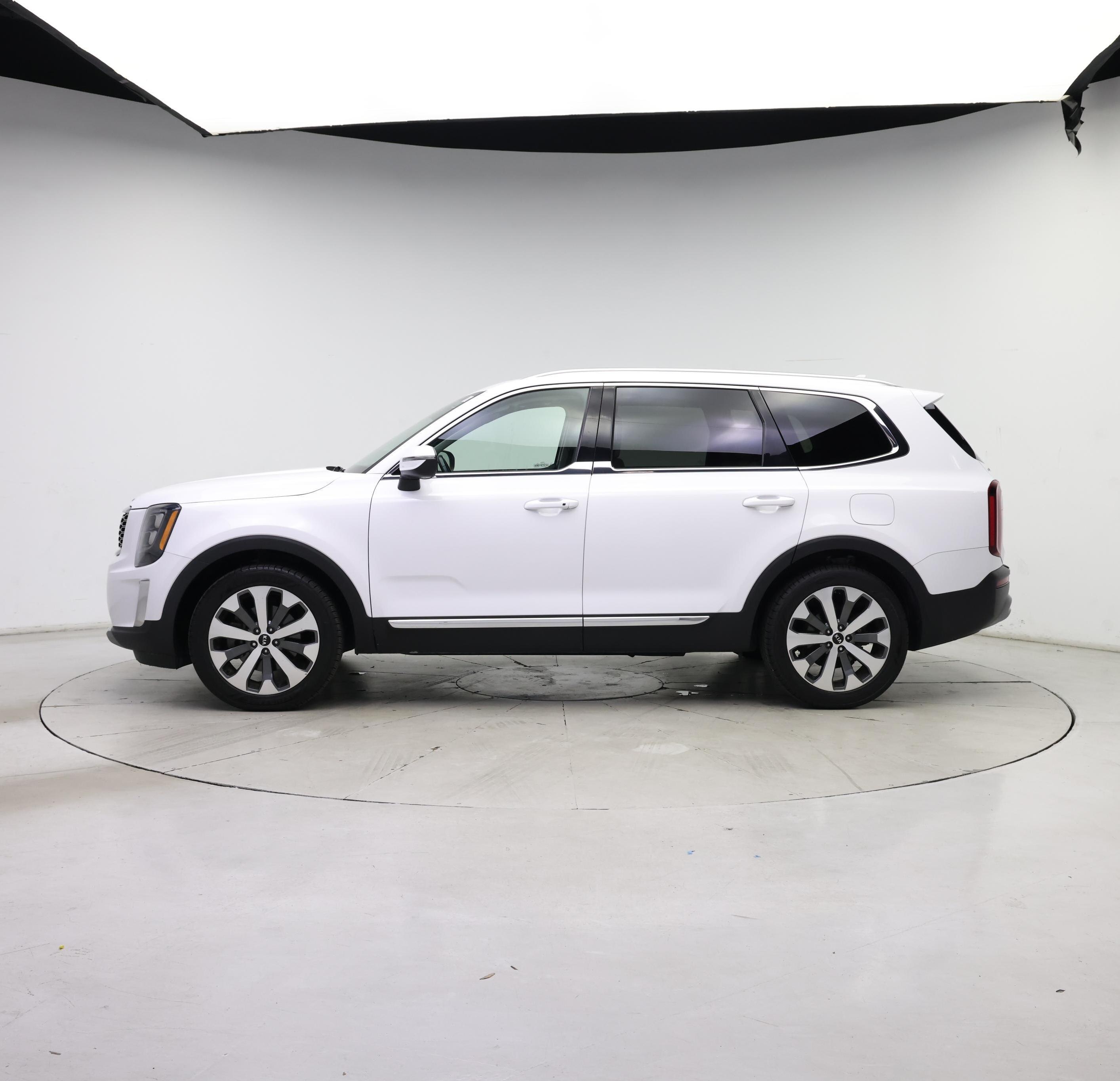 Thumbnail: 2021 Kia Telluride - 3