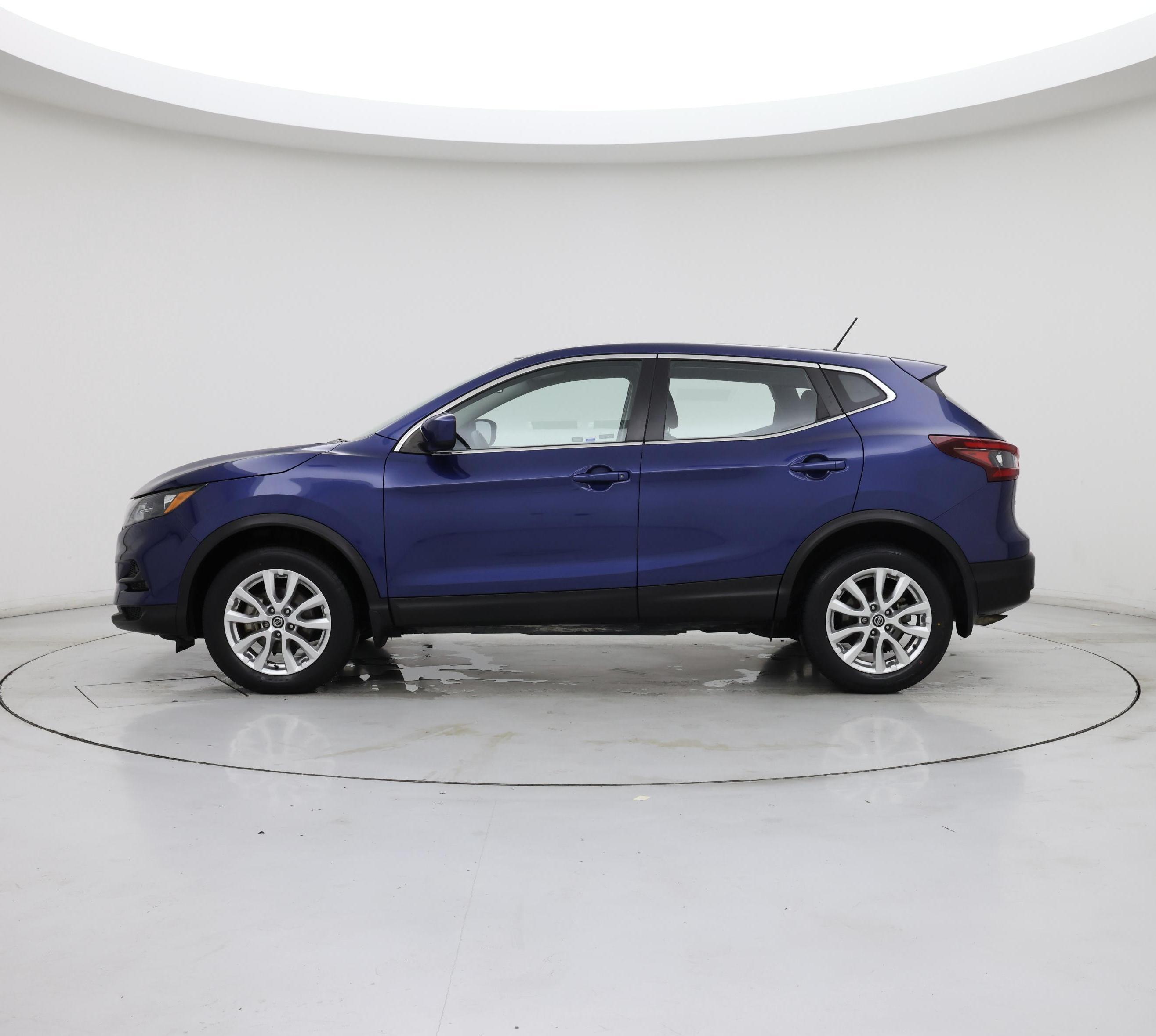 Thumbnail: 2021 Nissan Rogue Sport - 3