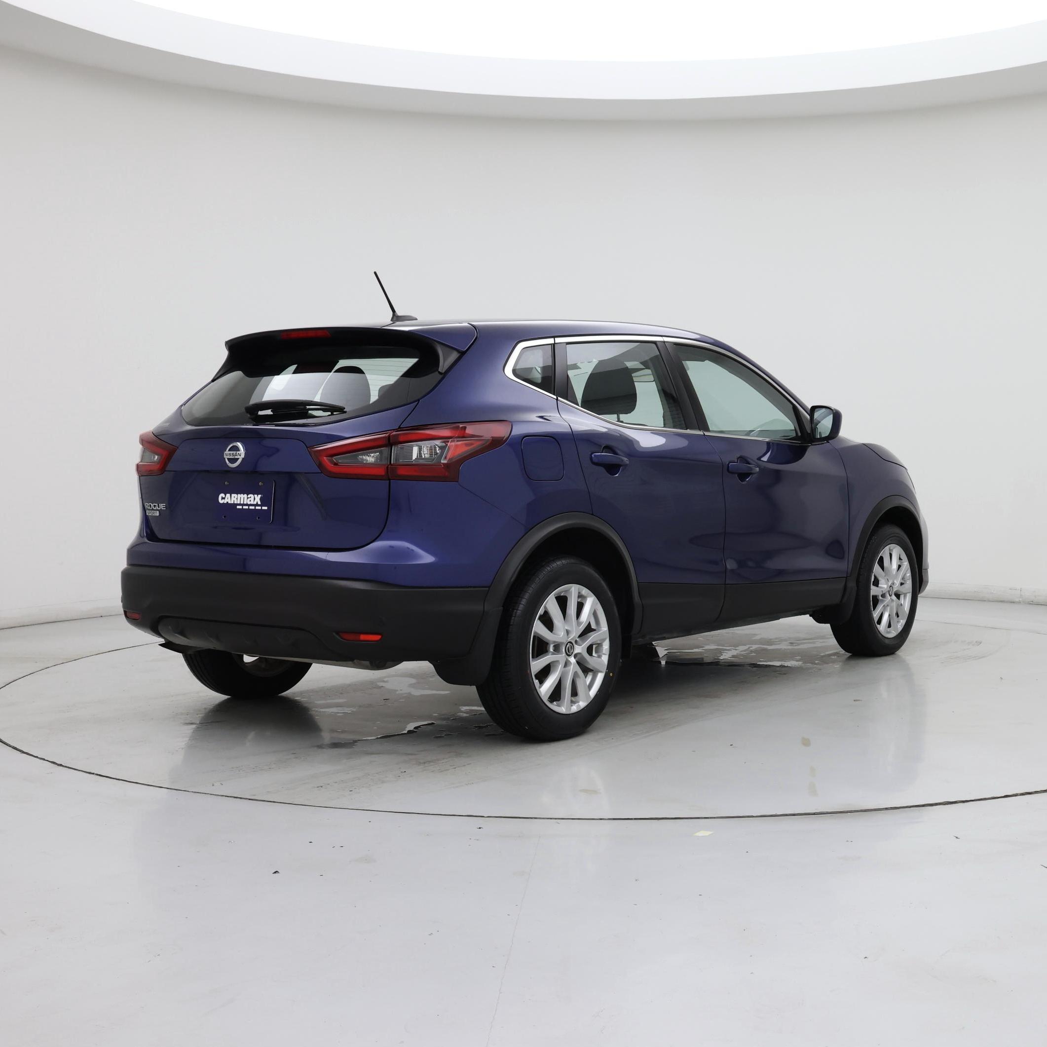 Thumbnail: 2021 Nissan Rogue Sport - 8