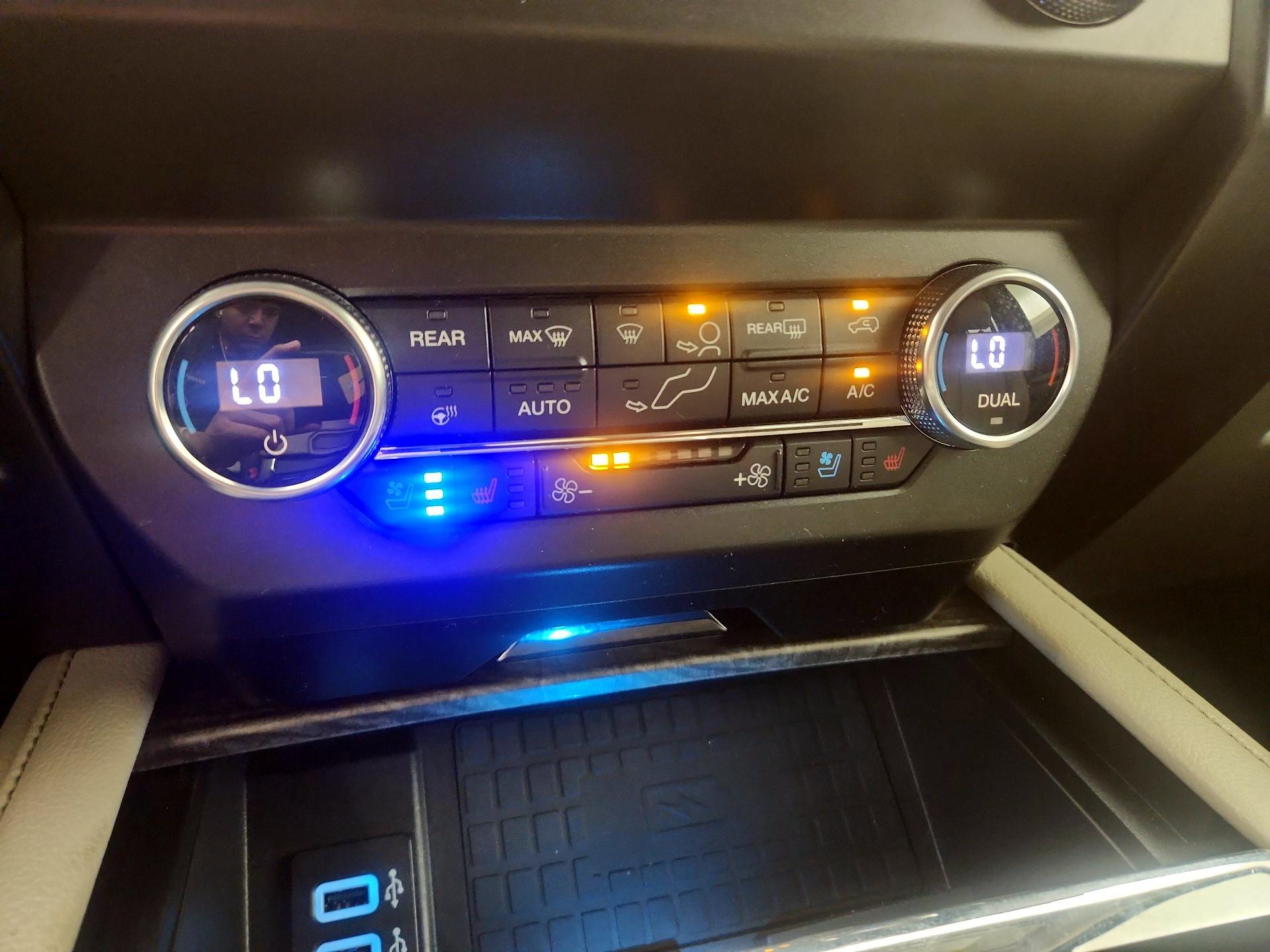 Thumbnail: 2019 Ford Expedition - 16