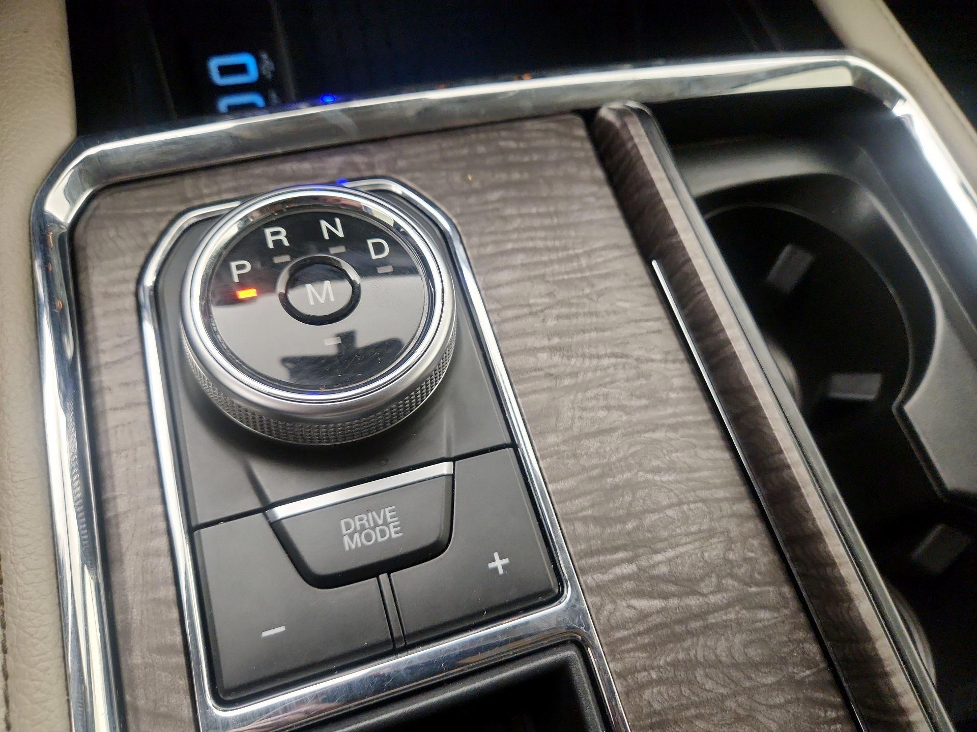 Thumbnail: 2019 Ford Expedition - 17