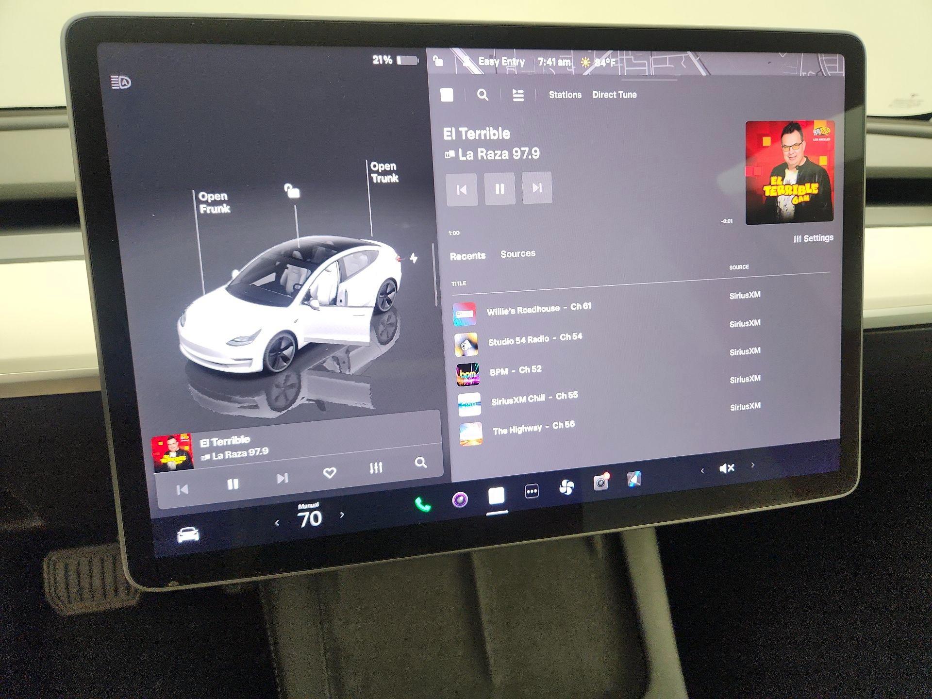 Thumbnail: 2022 Tesla Model 3 - 15