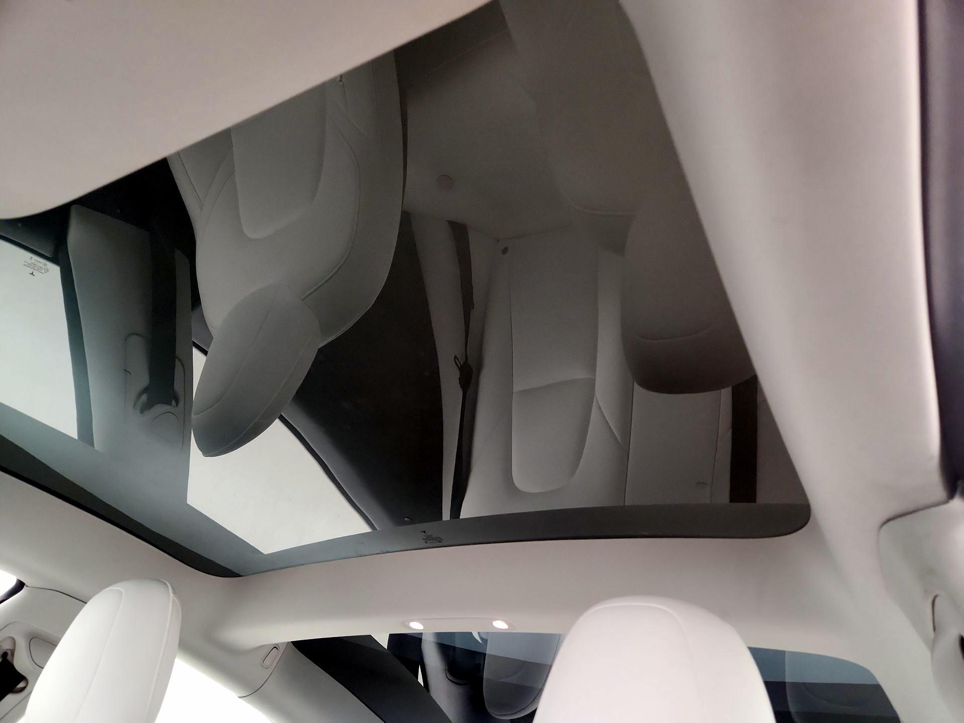 Thumbnail: 2022 Tesla Model 3 - 19