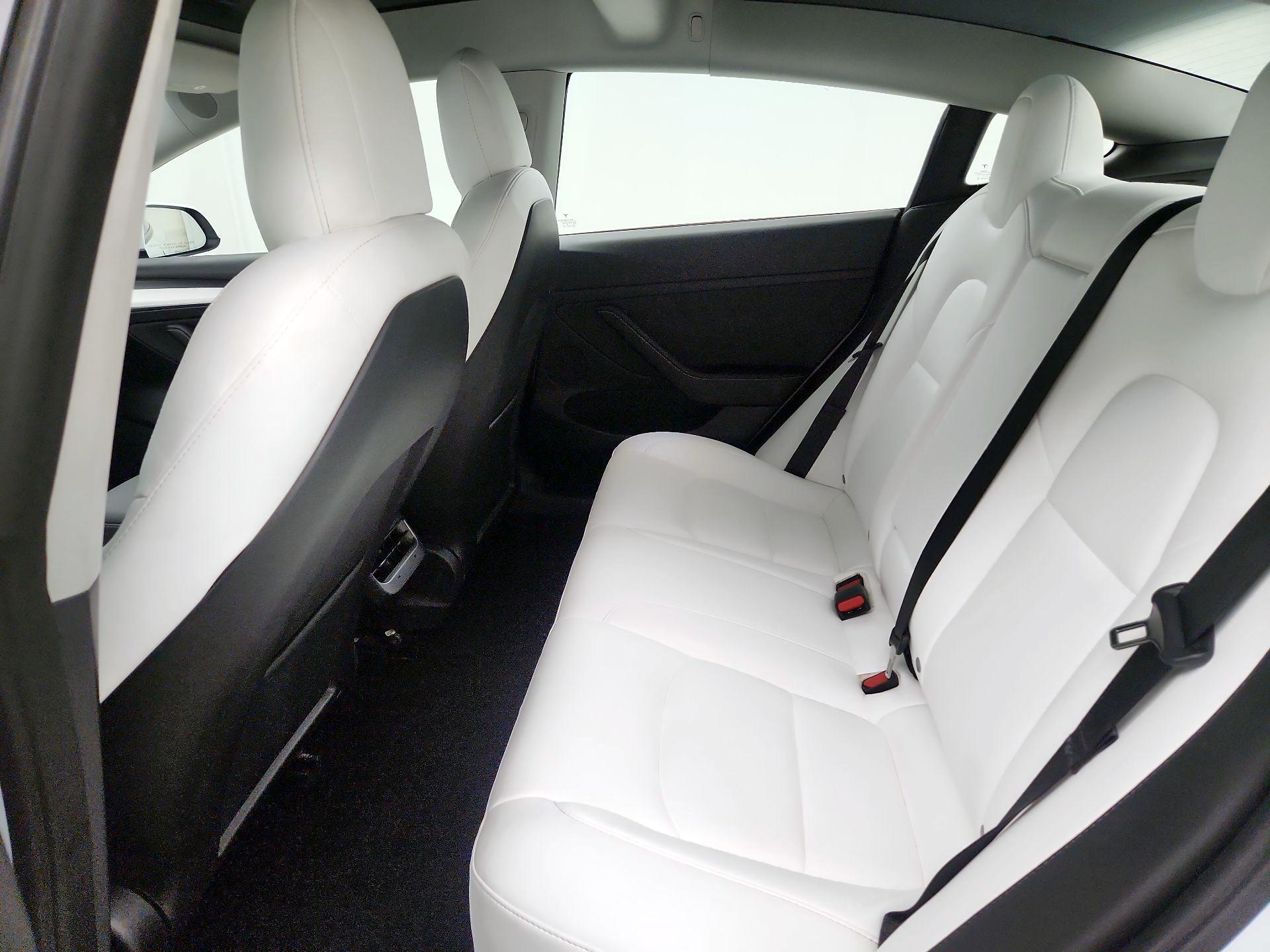 Thumbnail: 2022 Tesla Model 3 - 20
