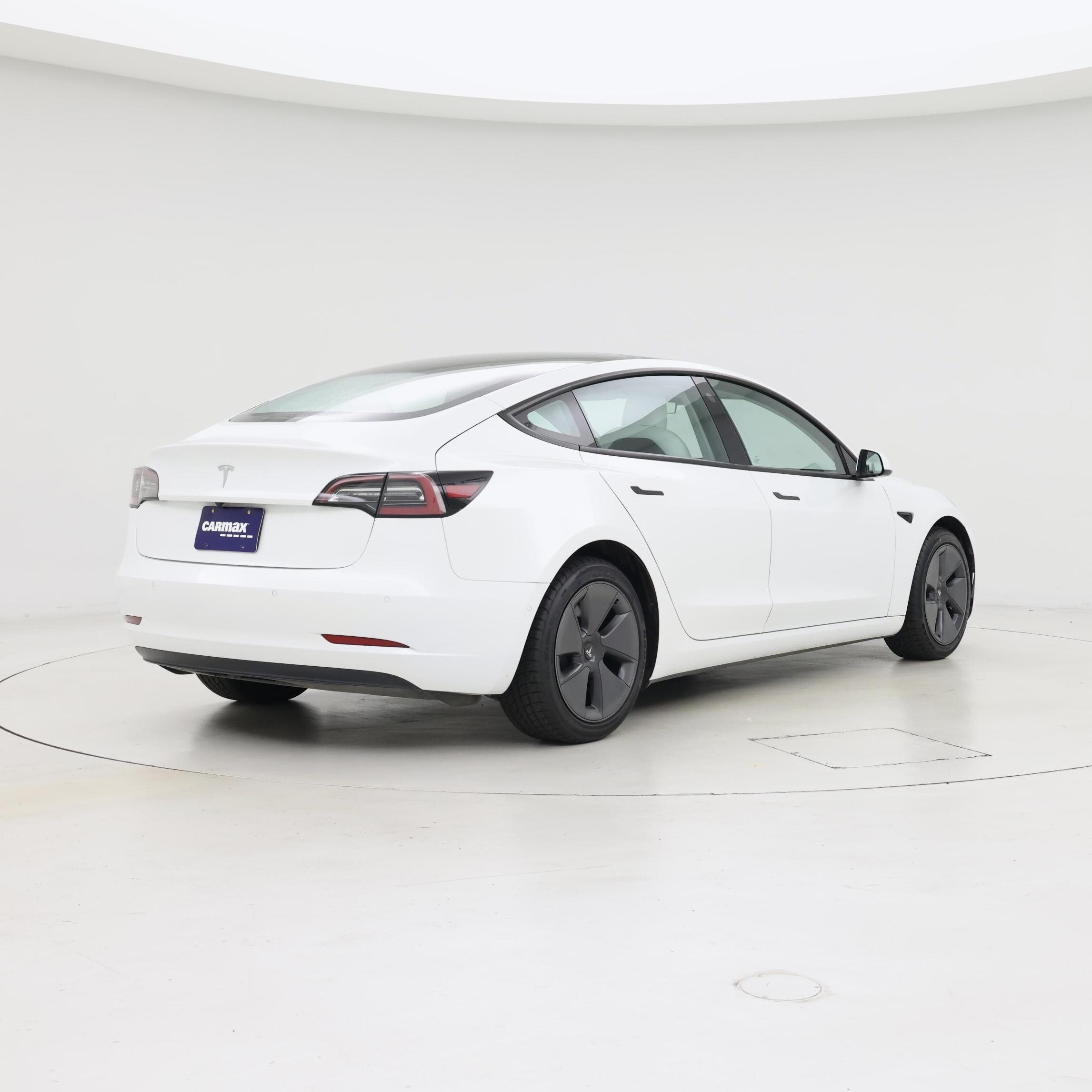 Thumbnail: 2022 Tesla Model 3 - 8
