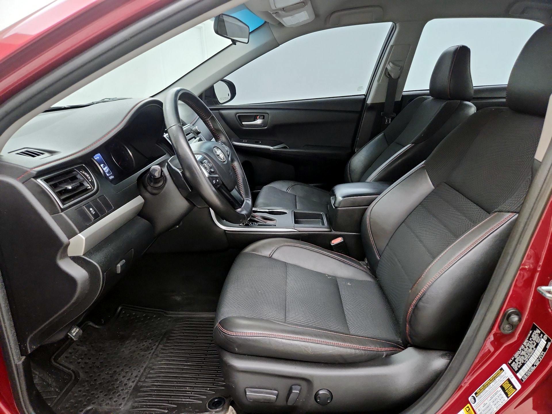 Thumbnail: 2016 Toyota Camry - 11