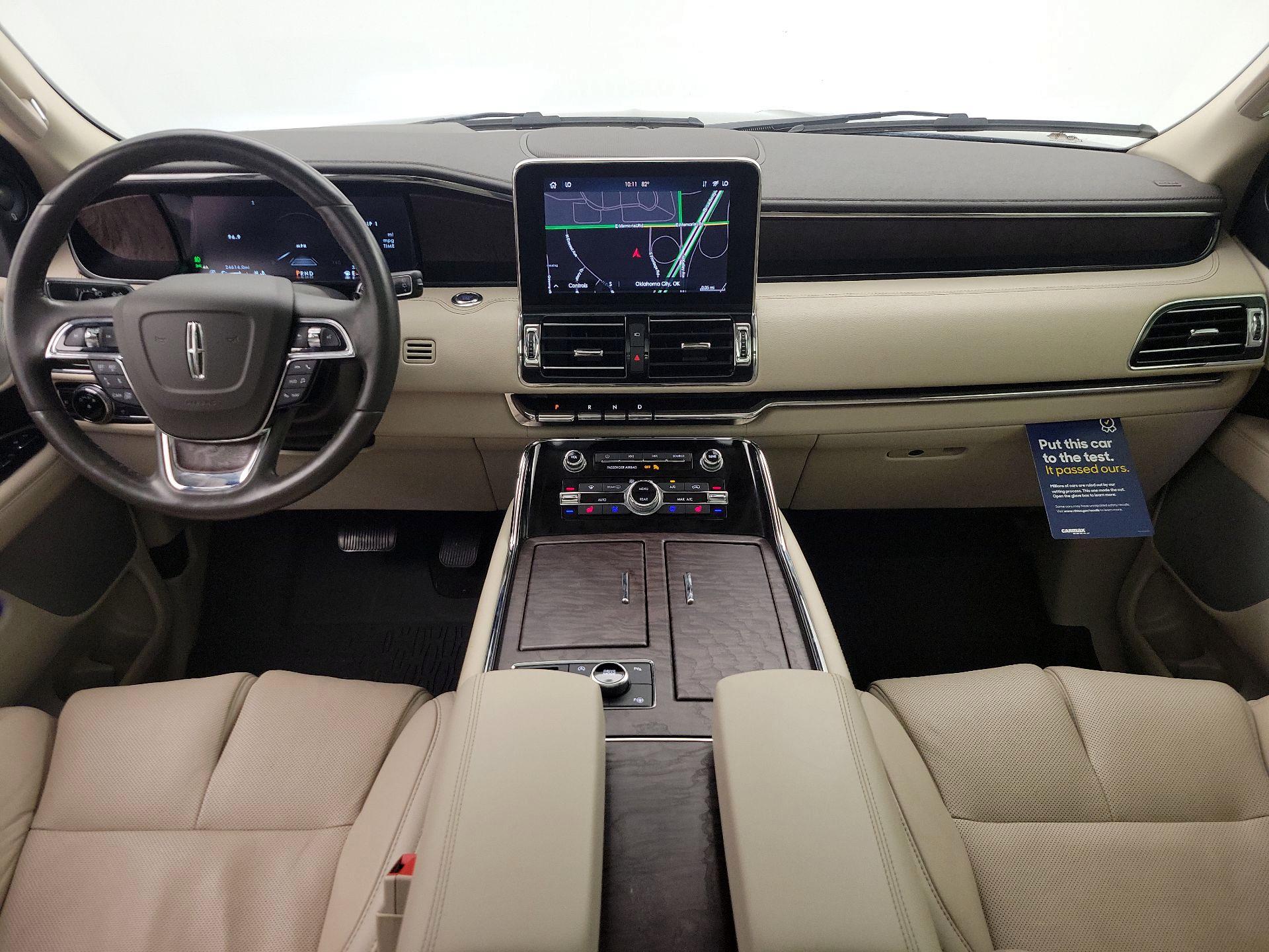 Thumbnail: 2021 Lincoln Navigator L - 9
