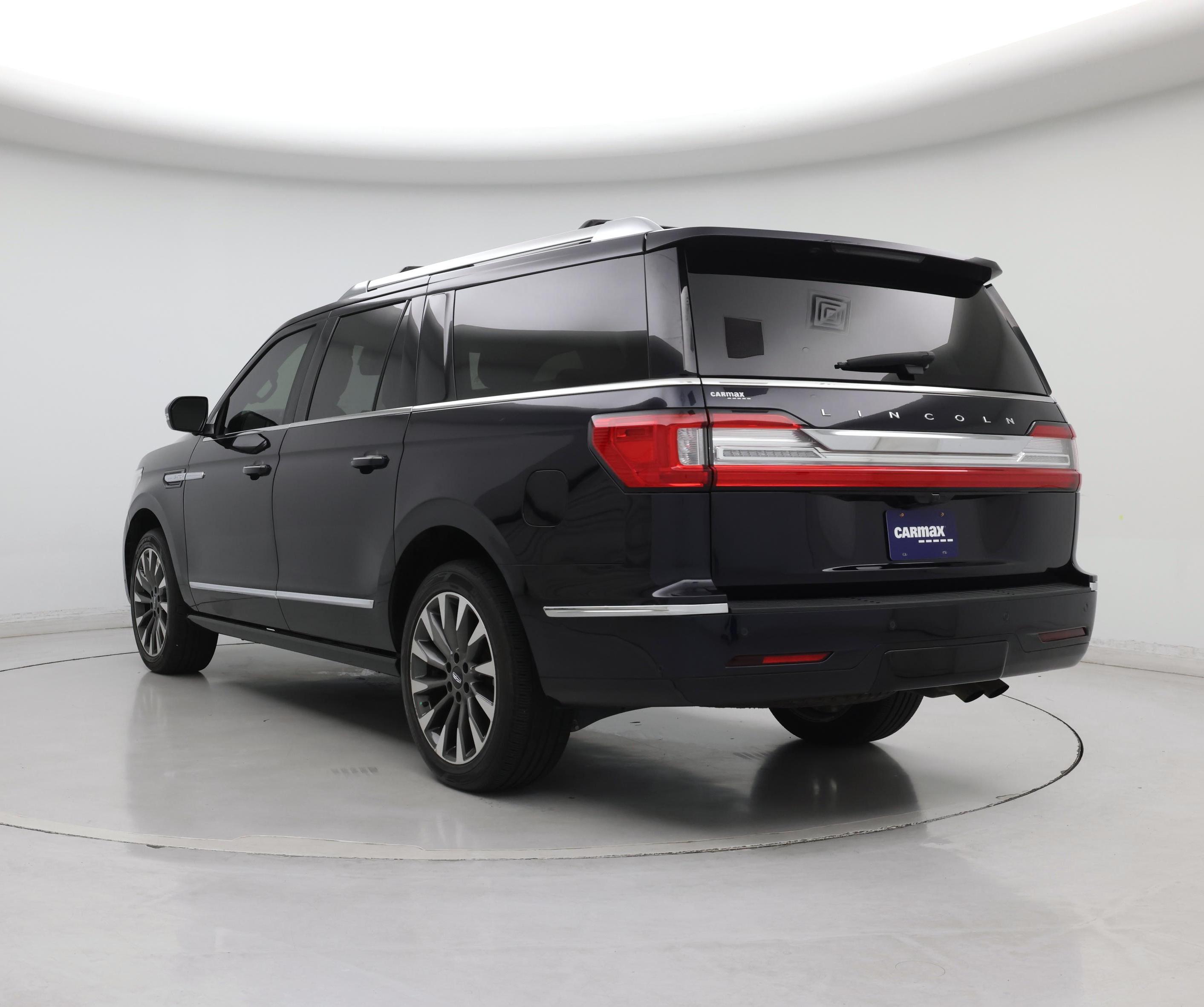 Thumbnail: 2021 Lincoln Navigator L - 2