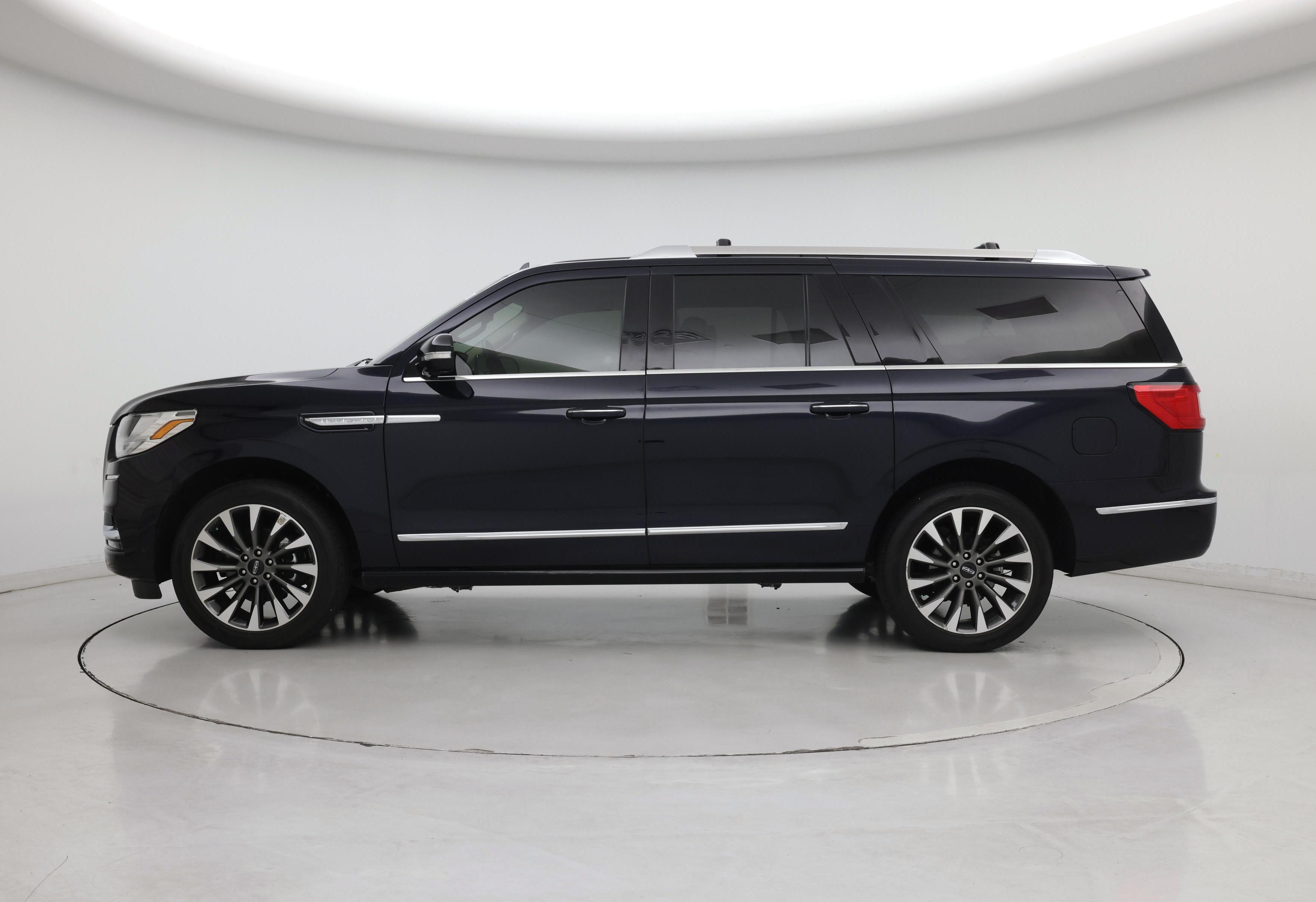 Thumbnail: 2021 Lincoln Navigator L - 3