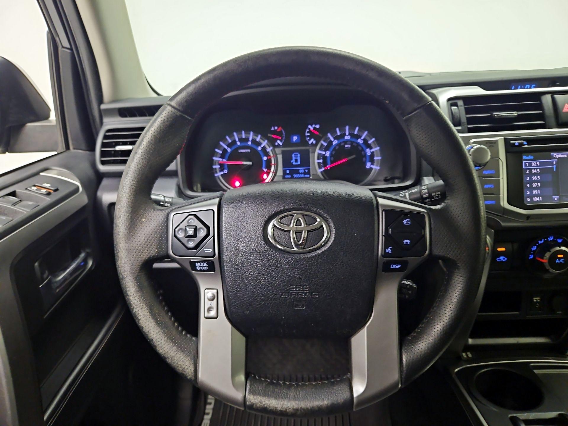 Thumbnail: 2016 Toyota 4Runner - 10