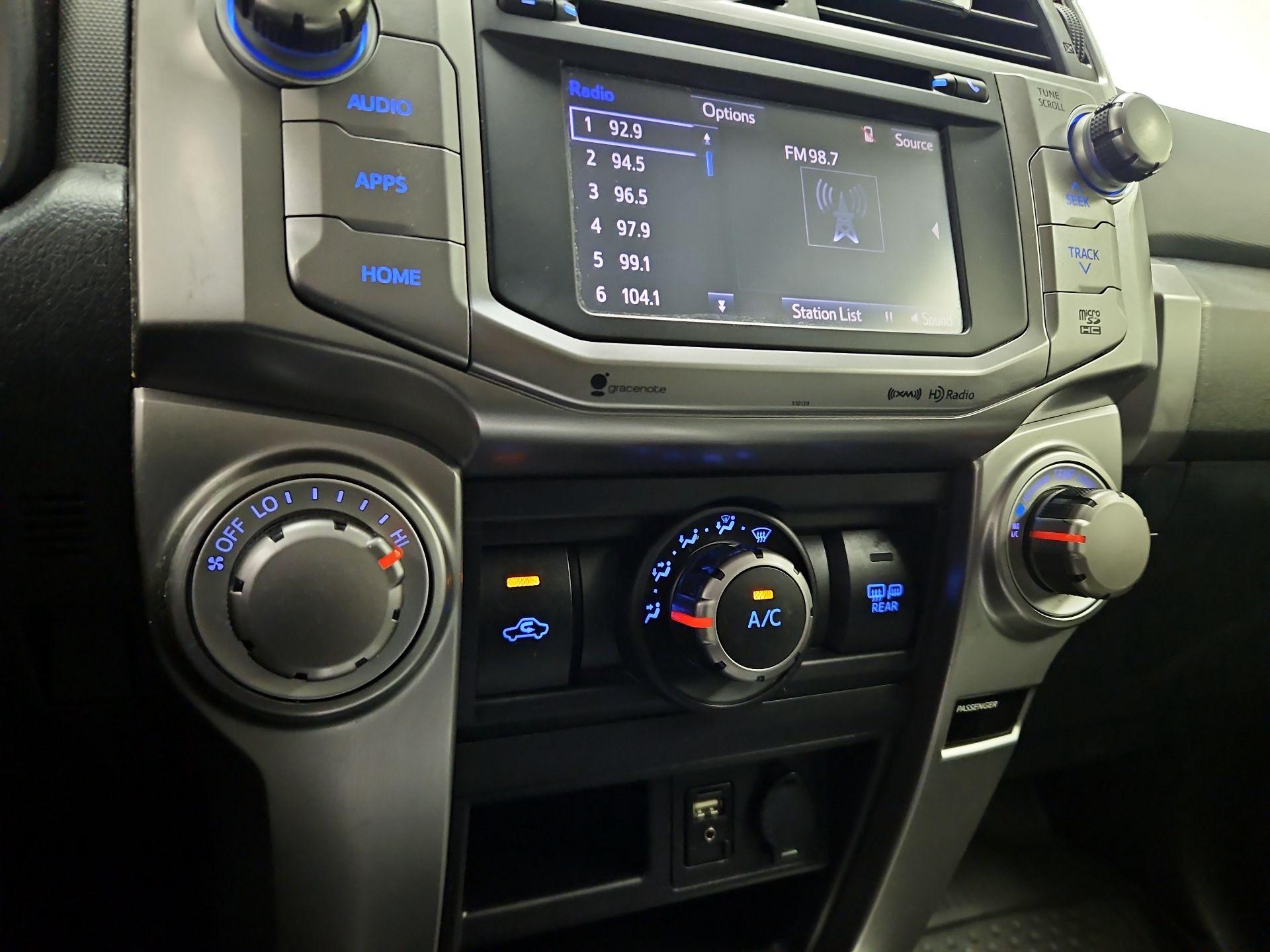Thumbnail: 2016 Toyota 4Runner - 15