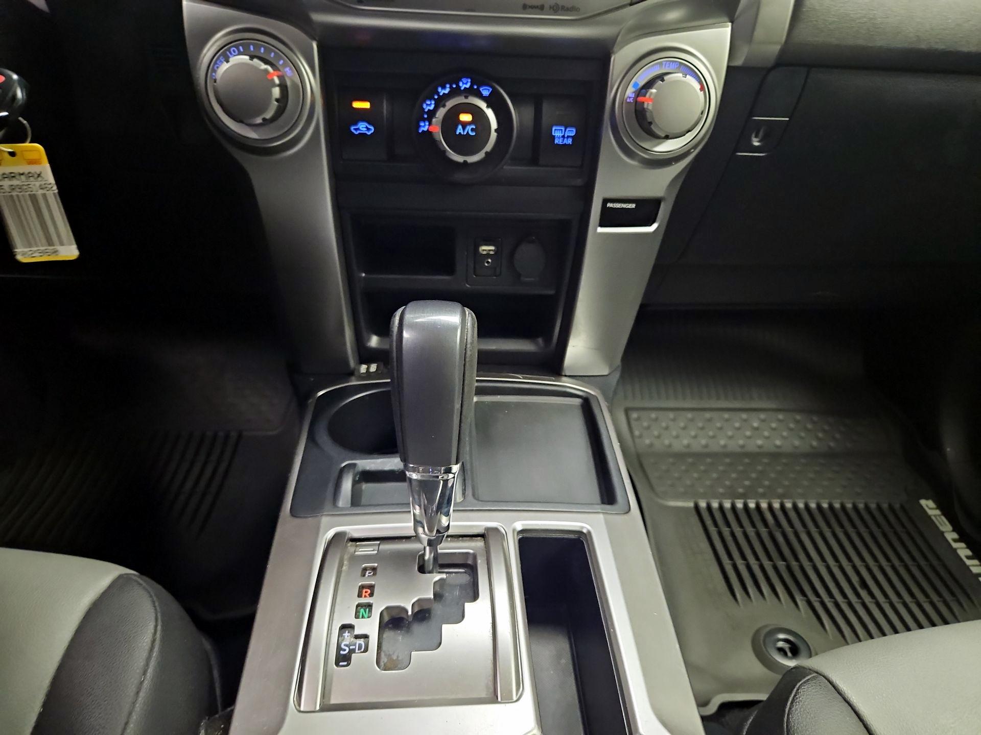 Thumbnail: 2016 Toyota 4Runner - 16