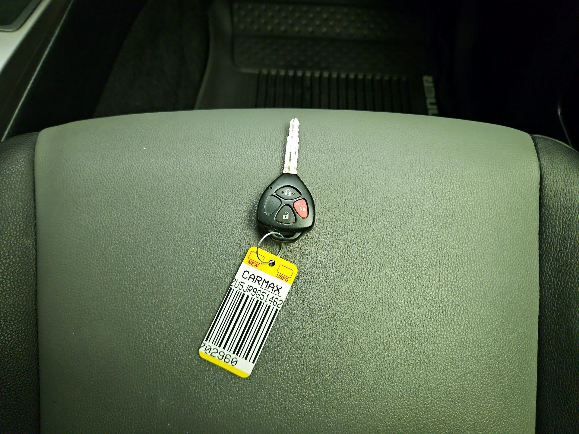 Thumbnail: 2016 Toyota 4Runner - 20
