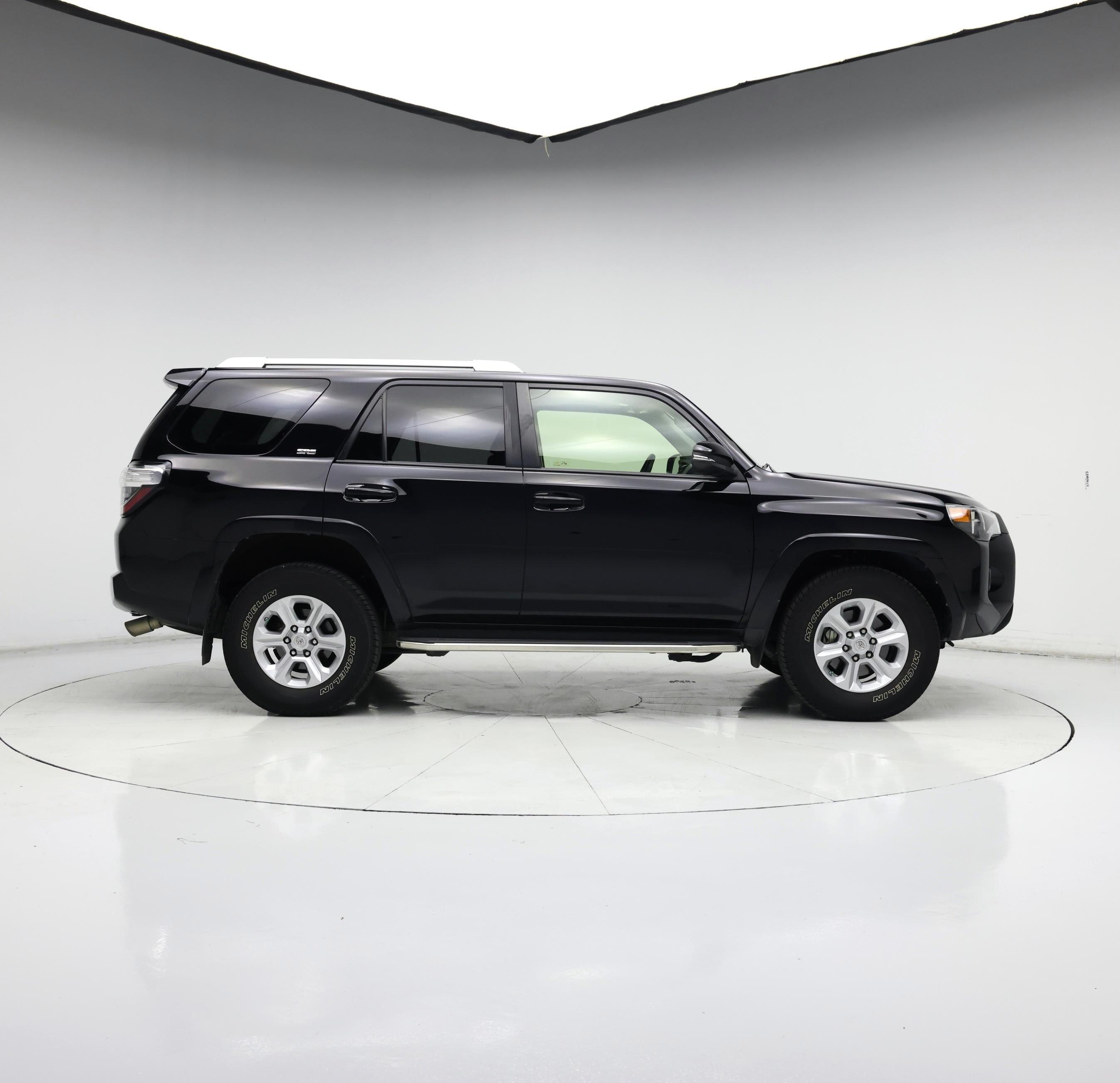 Thumbnail: 2016 Toyota 4Runner - 7
