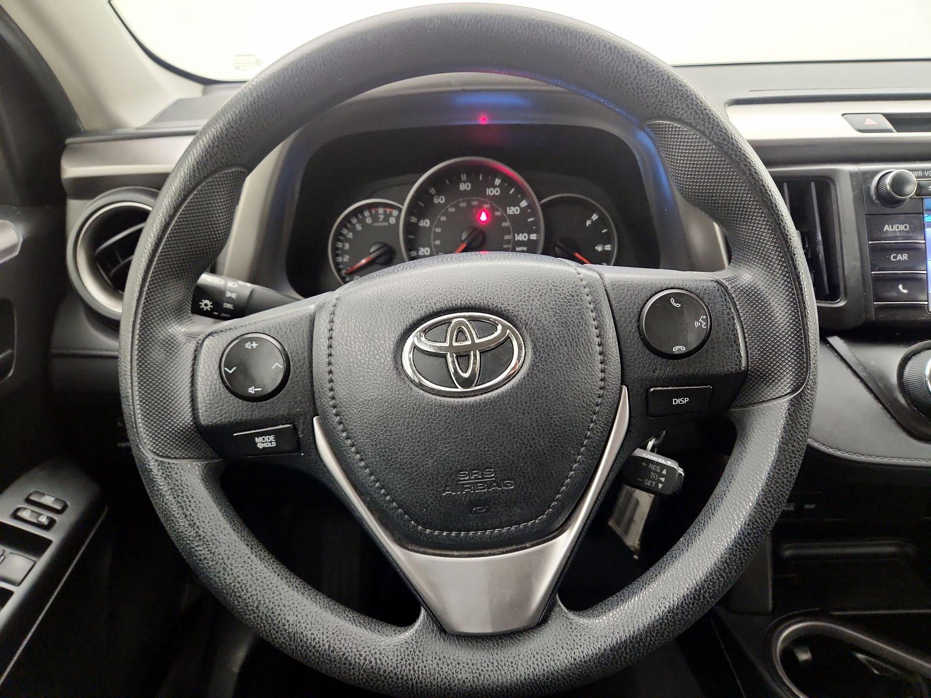 Thumbnail: 2016 Toyota RAV4 - 10