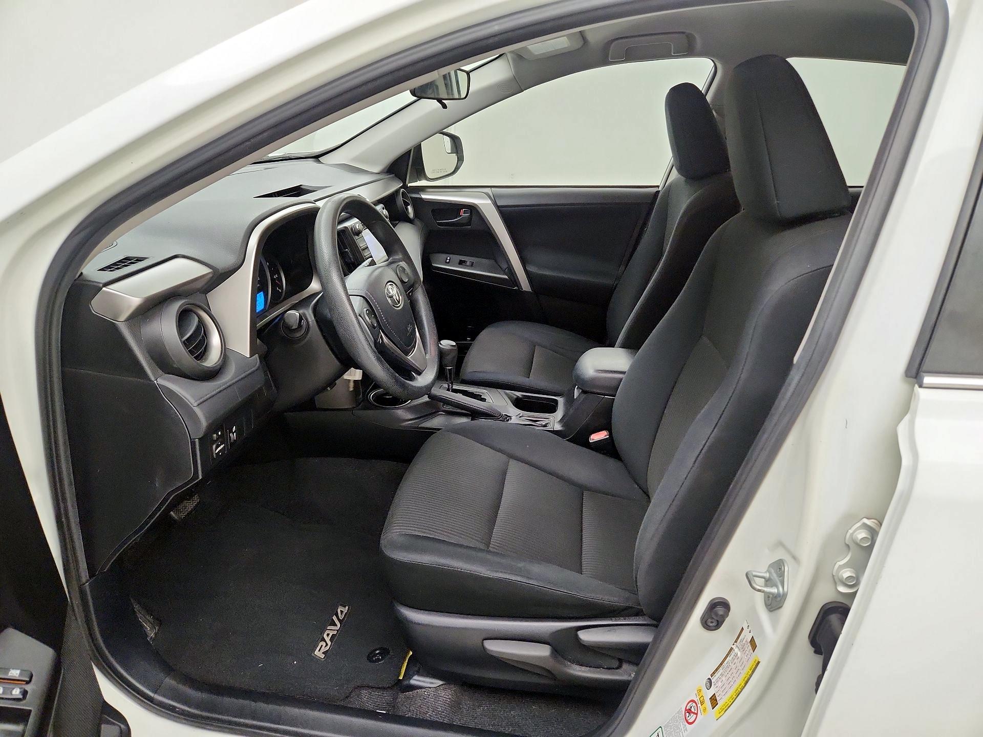 Thumbnail: 2016 Toyota RAV4 - 11