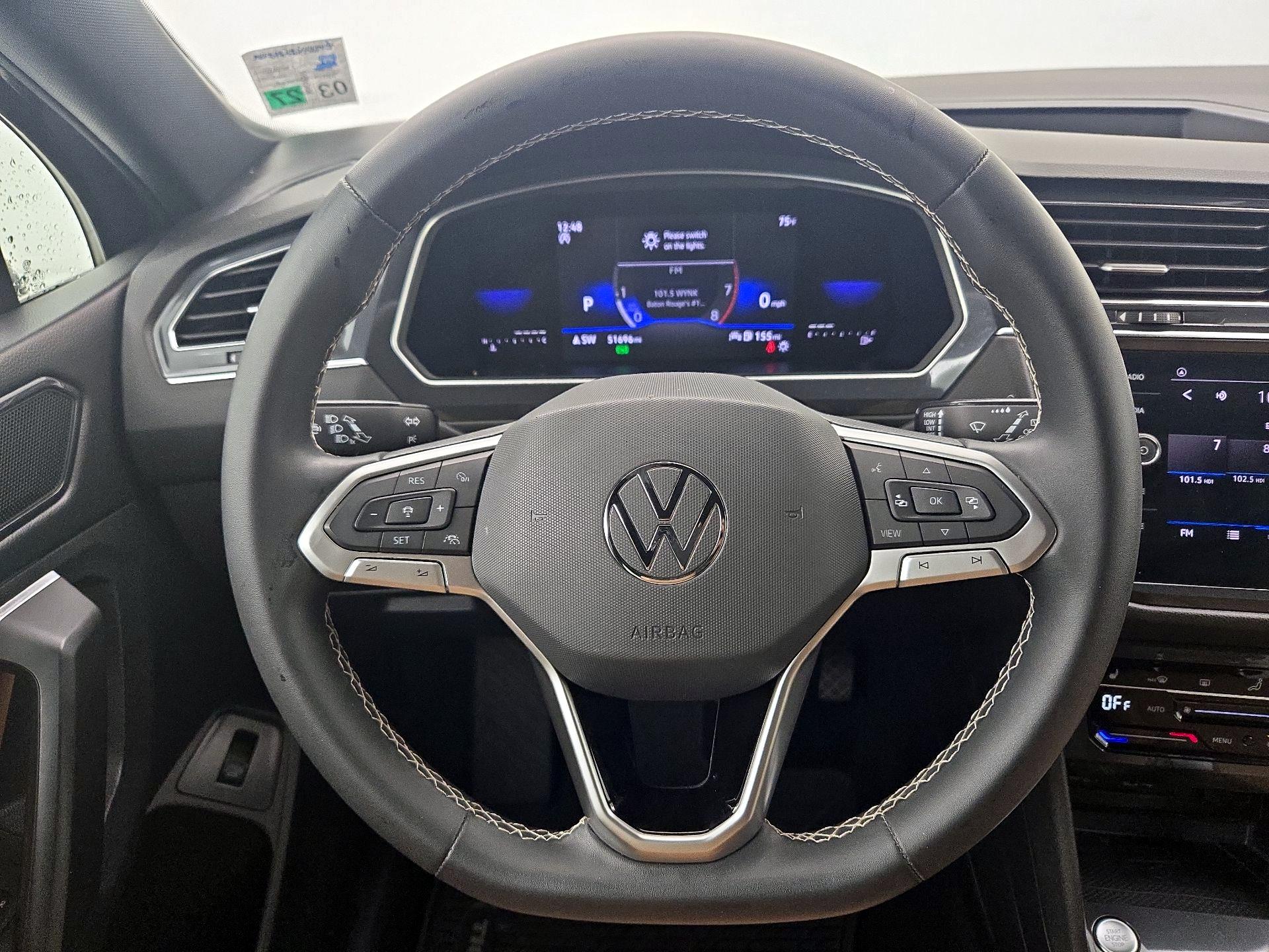 Thumbnail: 2022 Volkswagen Tiguan - 10