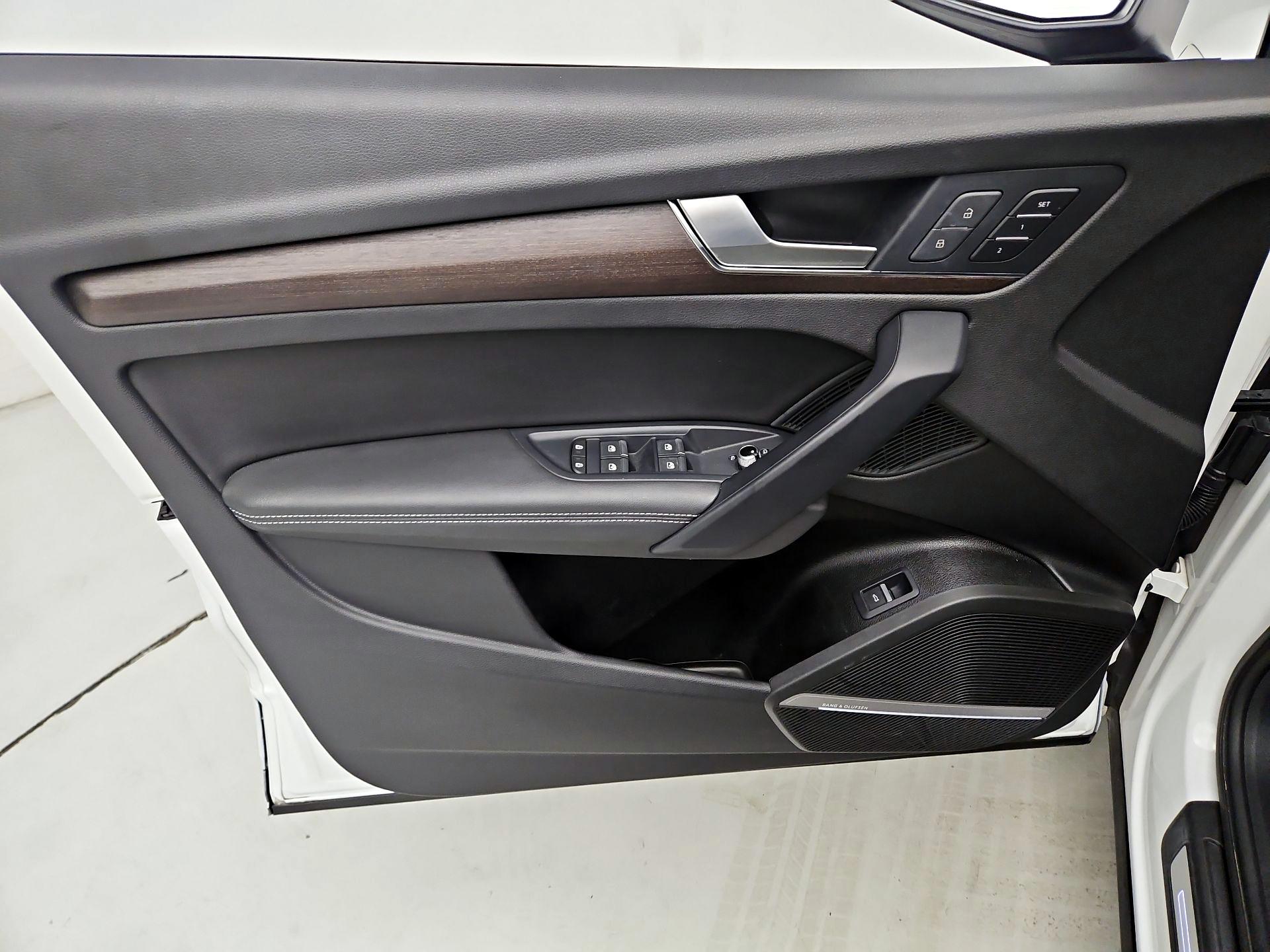 Thumbnail: 2023 Audi Q5 - 10