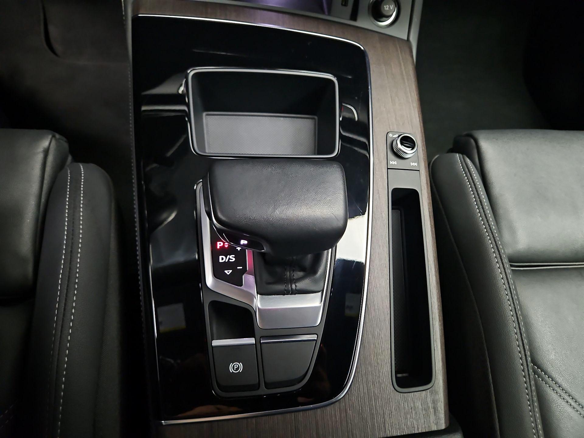 Thumbnail: 2023 Audi Q5 - 15