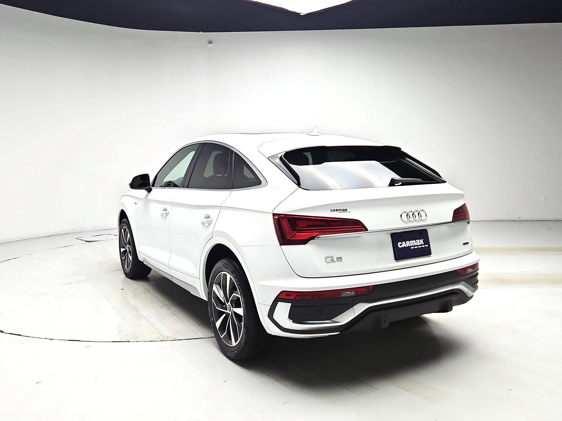 Thumbnail: 2023 Audi Q5 - 7