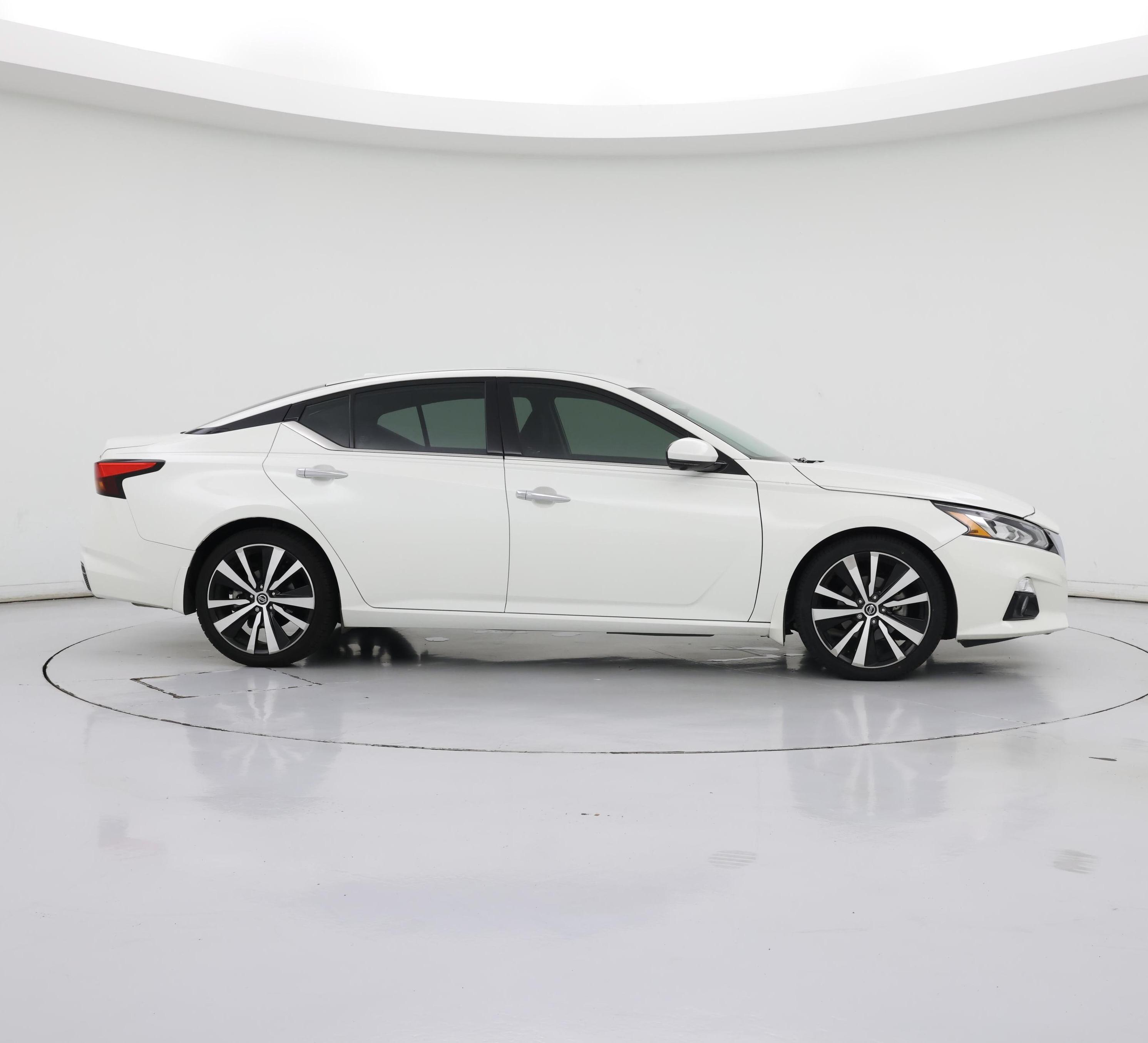 Thumbnail: 2020 Nissan Altima - 7