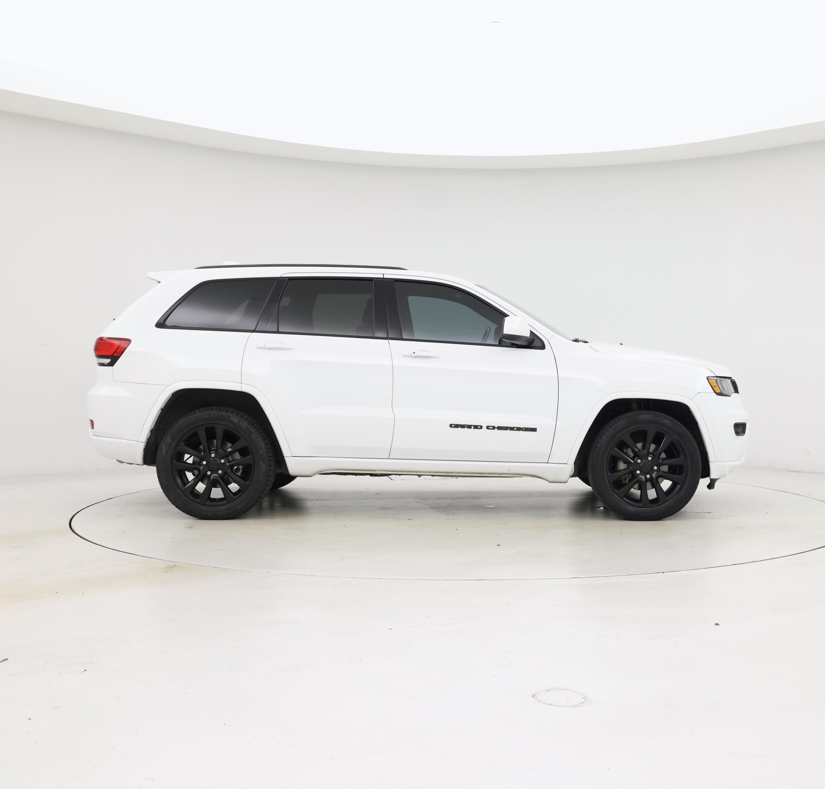 Thumbnail: 2020 Jeep Grand Cherokee - 7