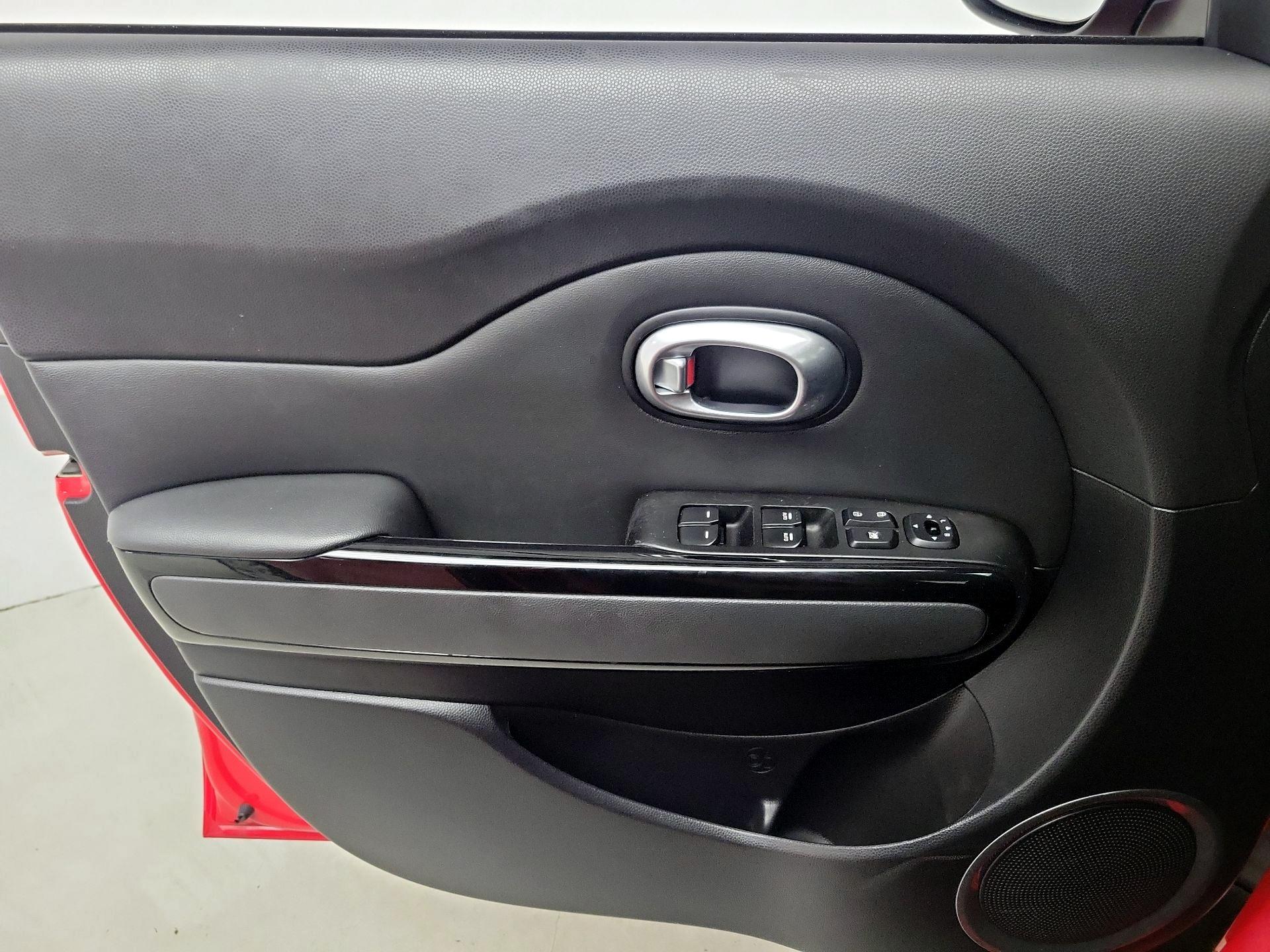 Thumbnail: 2016 Kia Soul - 12