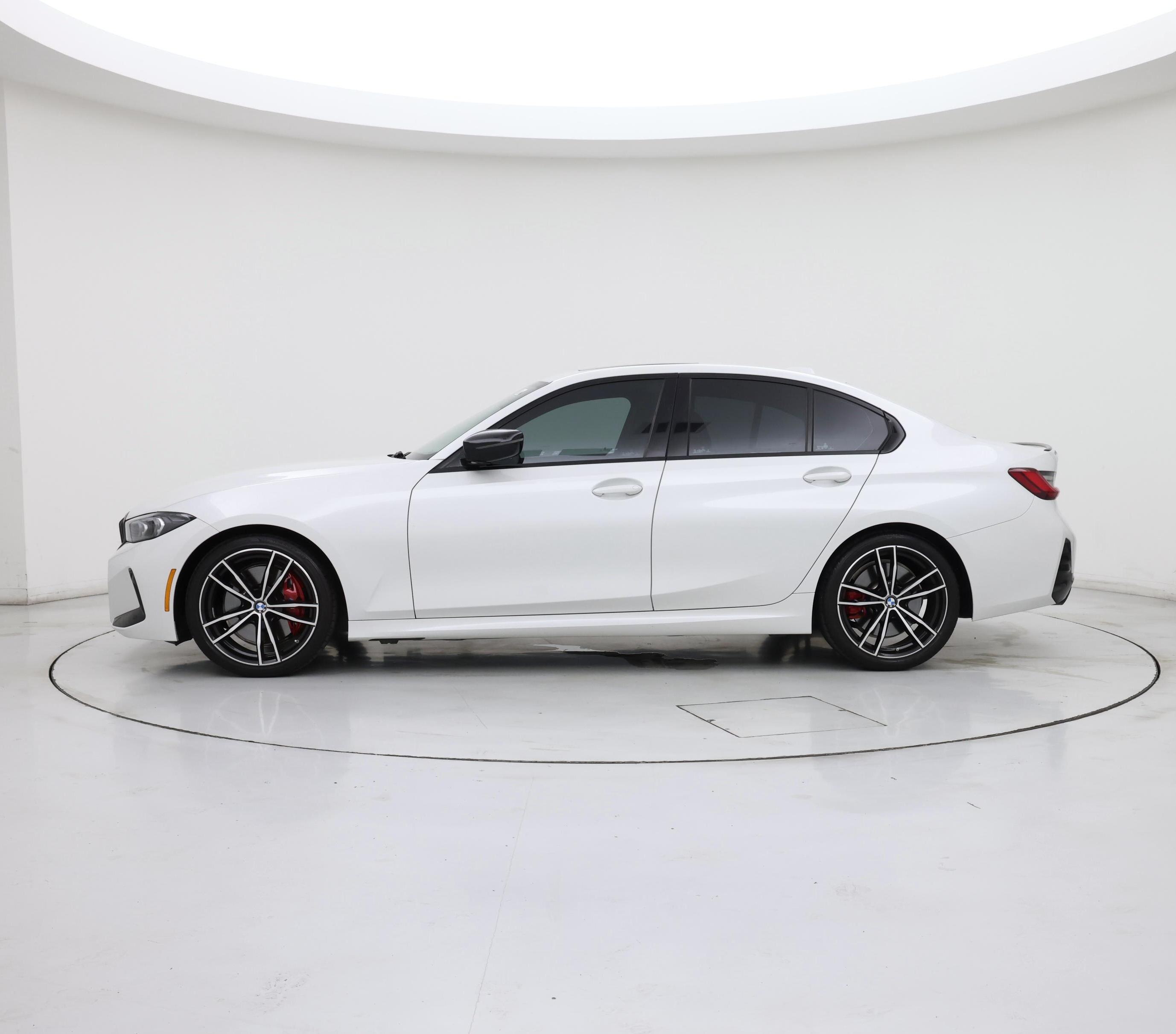 Thumbnail: 2024 BMW 3 Series - 3
