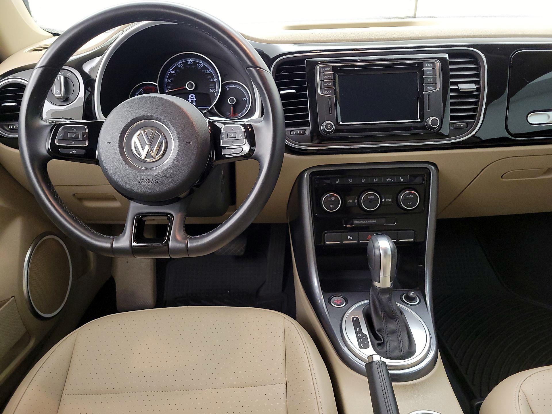 Thumbnail: 2018 Volkswagen Beetle - 9