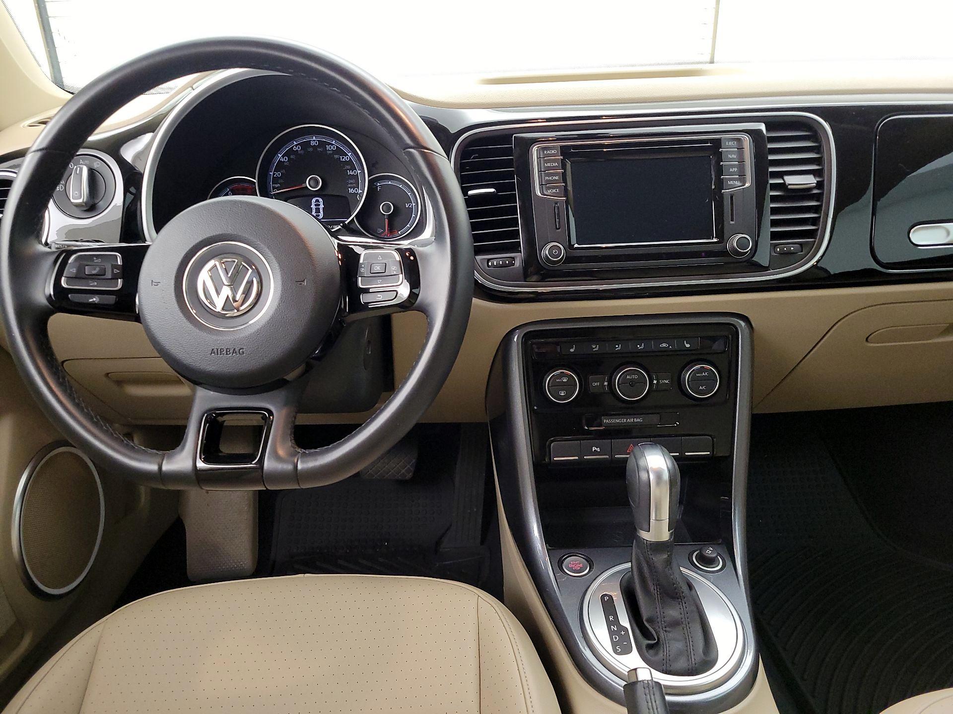 Thumbnail: 2018 Volkswagen Beetle - 10