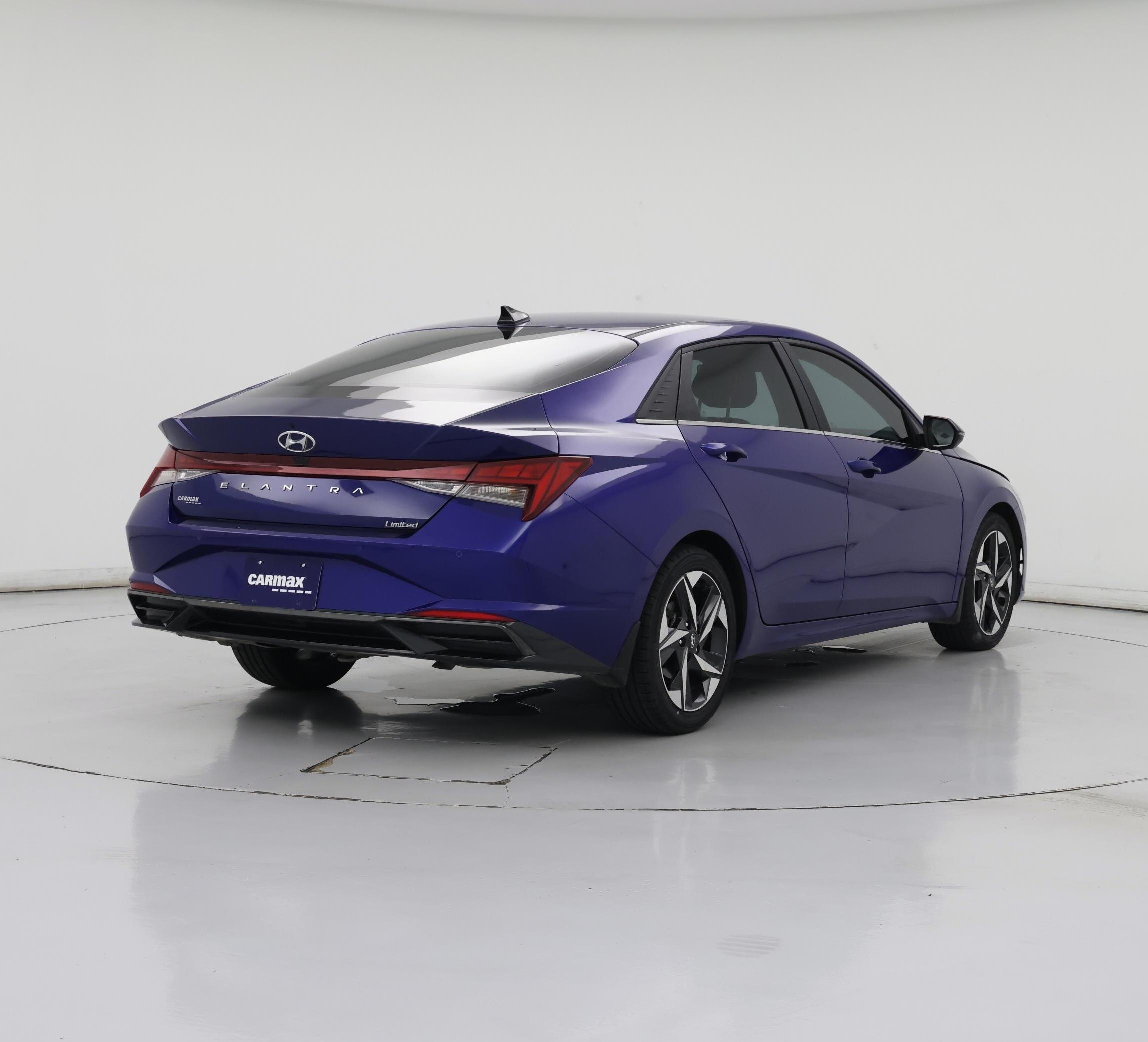 Thumbnail: 2023 Hyundai Elantra - 8