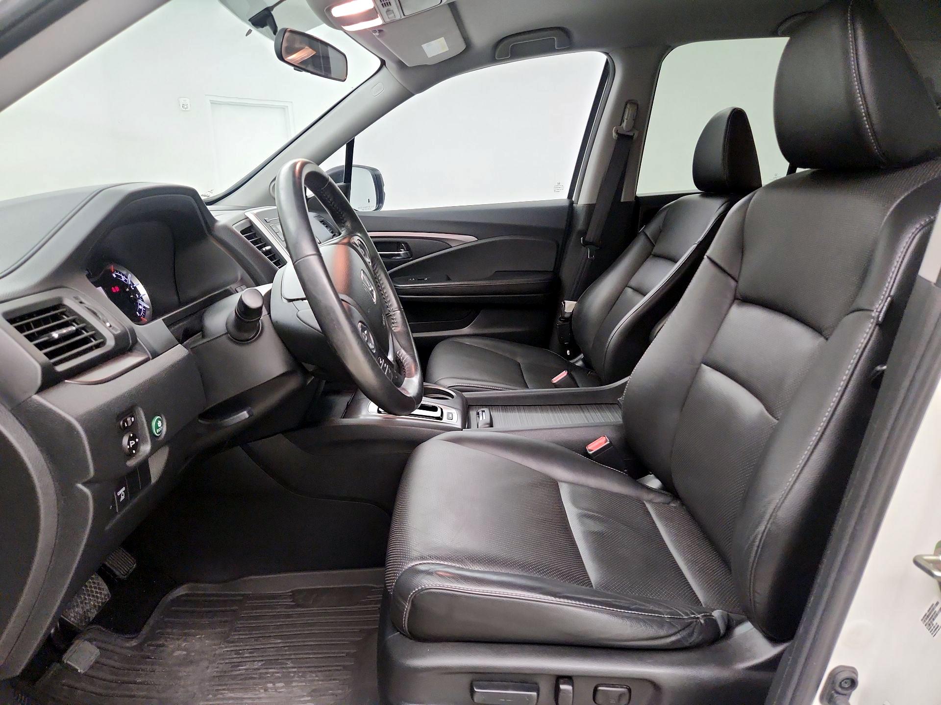 Thumbnail: 2017 Honda Ridgeline - 11