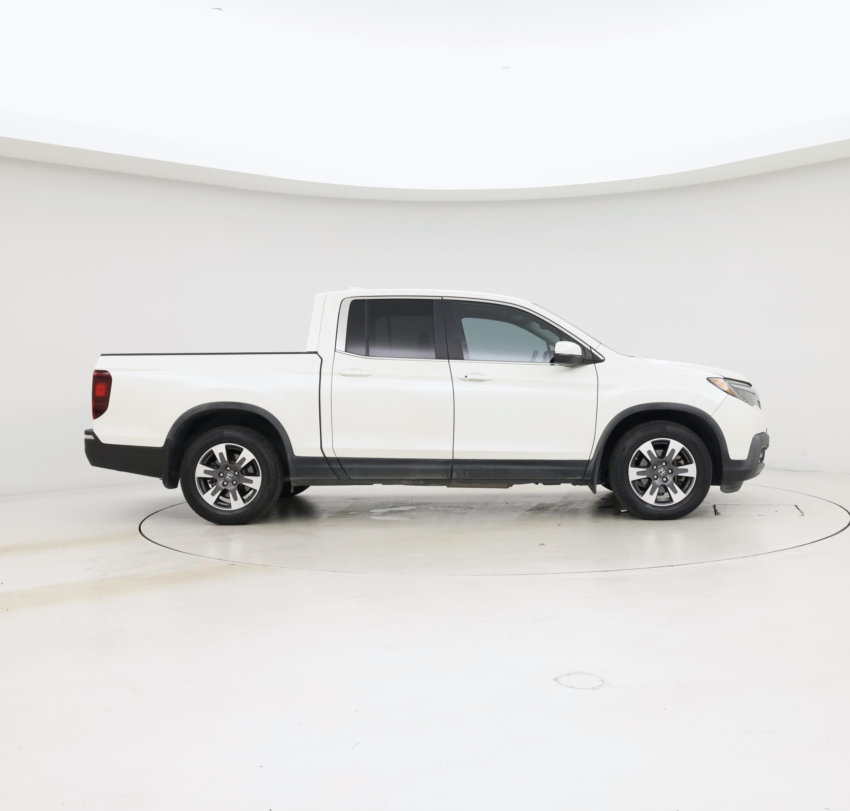 Thumbnail: 2017 Honda Ridgeline - 7