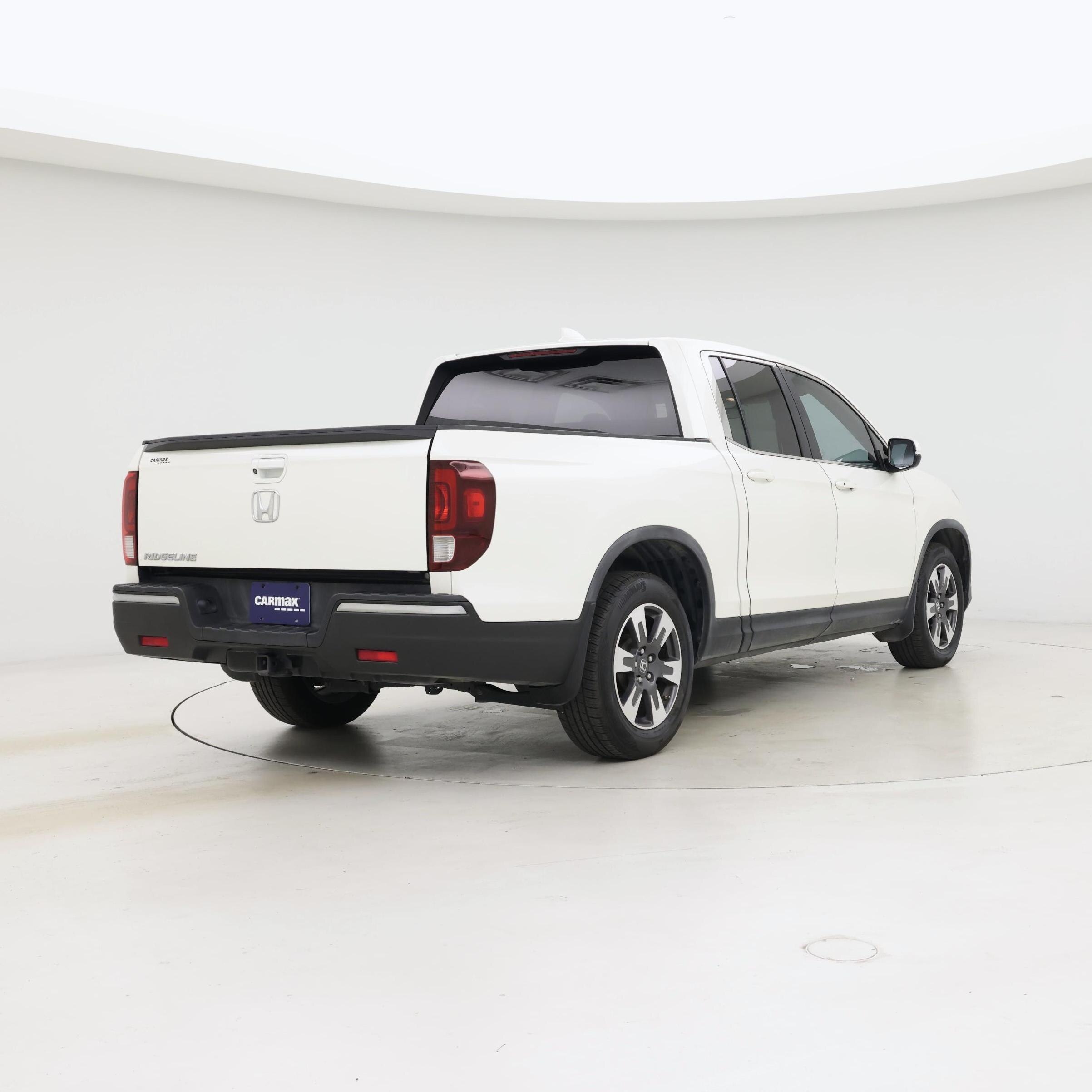 Thumbnail: 2017 Honda Ridgeline - 8