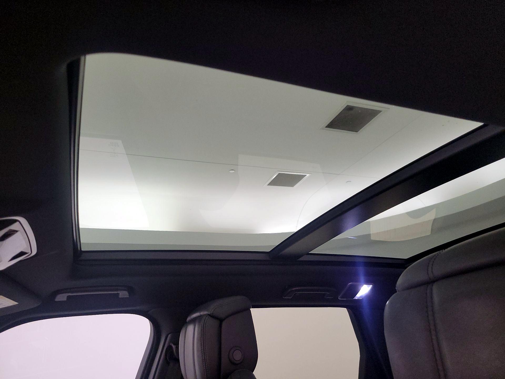 Thumbnail: 2020 Land Rover Range Rover Sport - 20