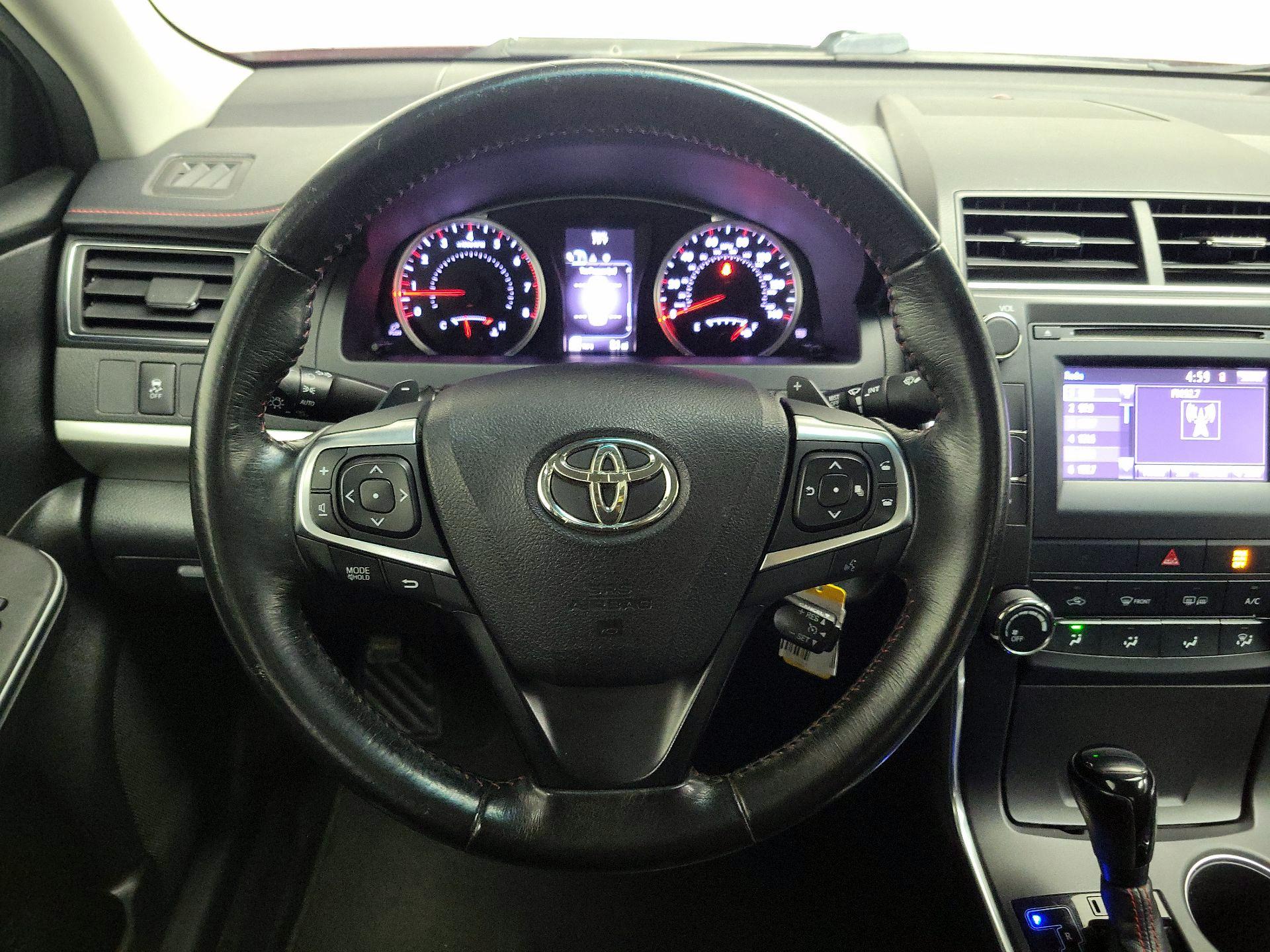Thumbnail: 2017 Toyota Camry - 10