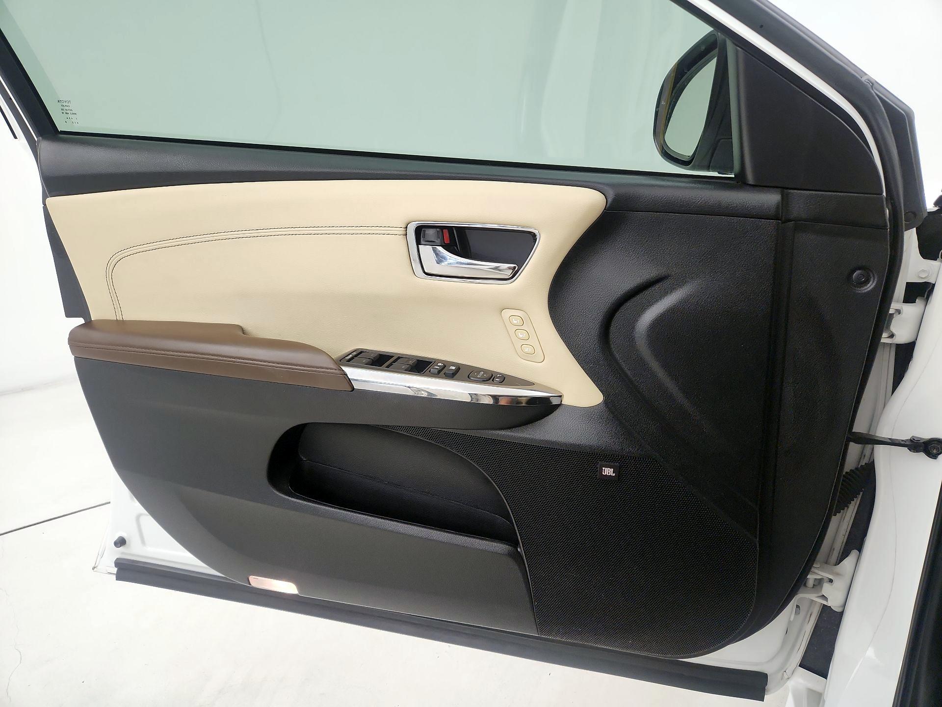 Thumbnail: 2017 Toyota Avalon - 12