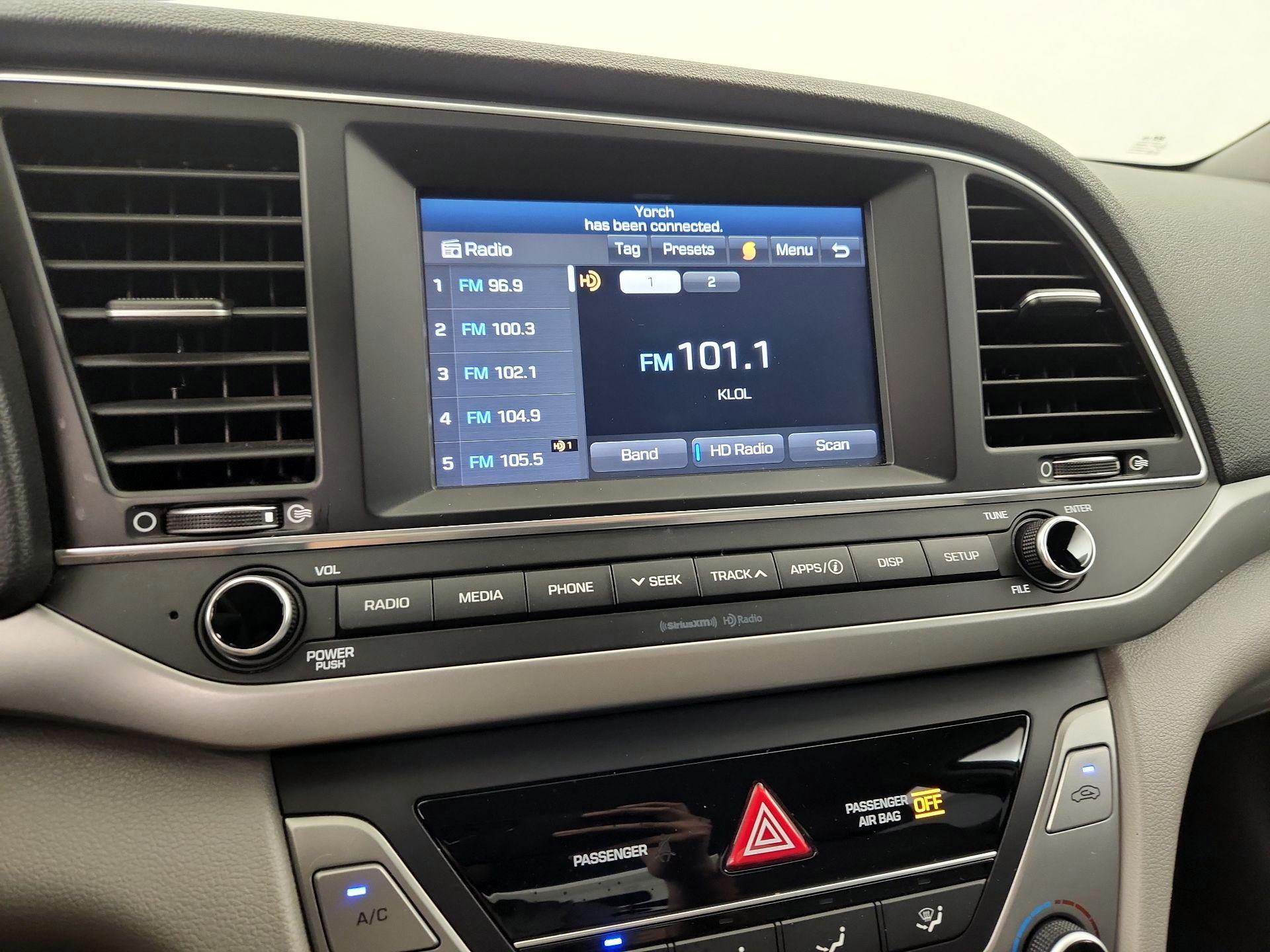 Thumbnail: 2017 Hyundai Elantra - 15