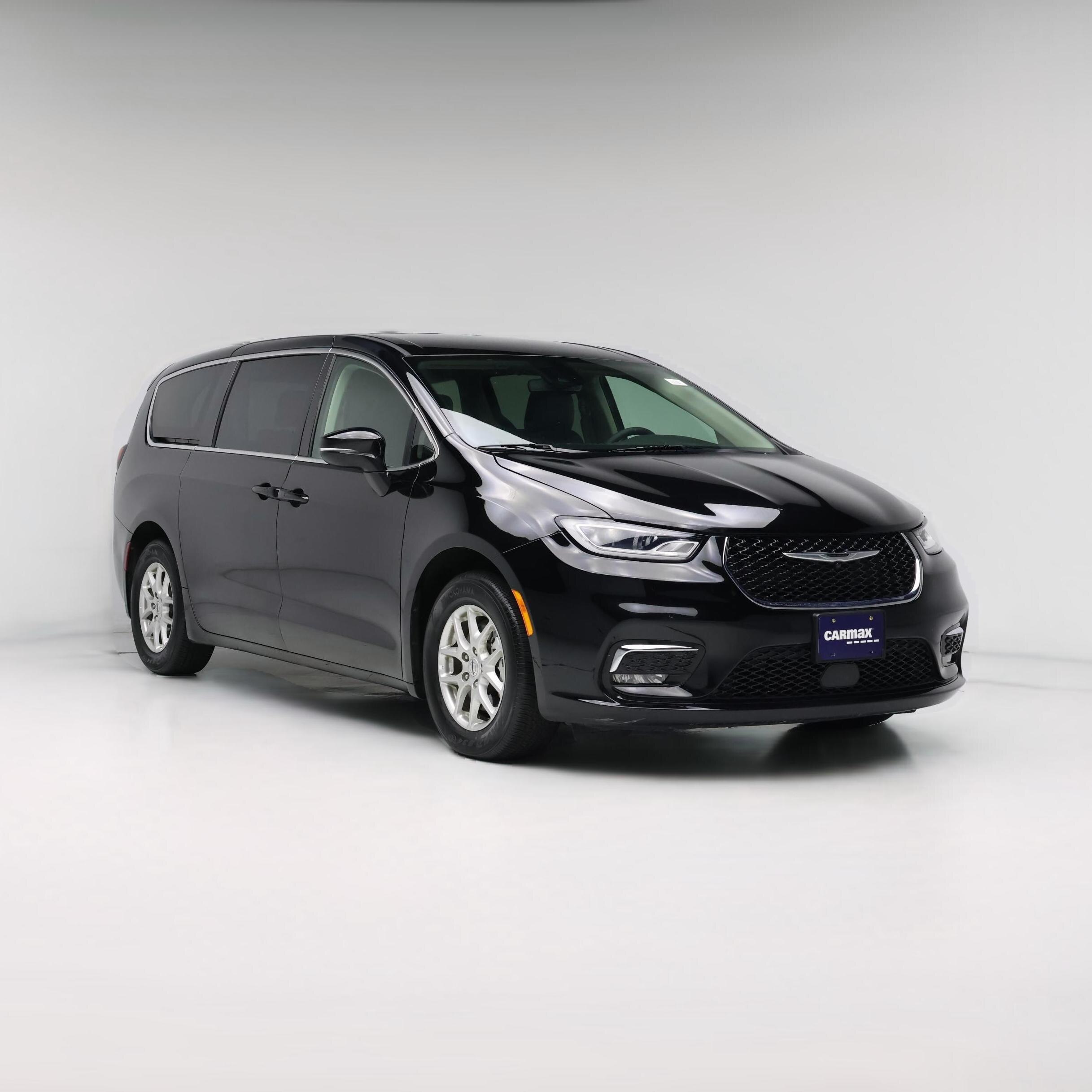 Thumbnail: 2024 Chrysler Pacifica - 1