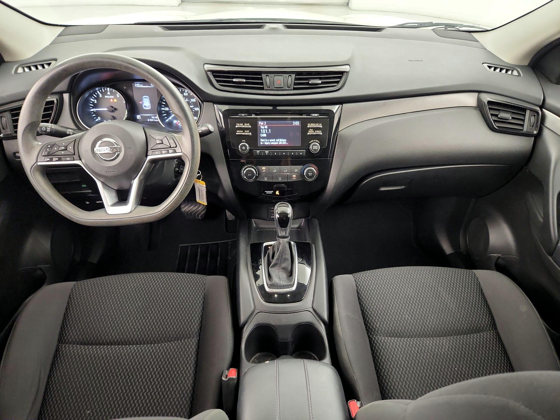 Thumbnail: 2018 Nissan Rogue Sport - 9