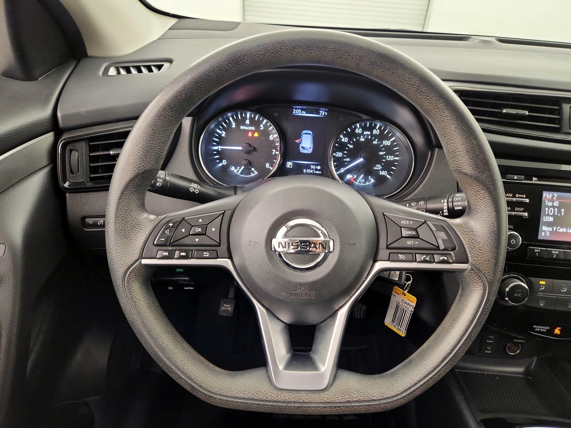 Thumbnail: 2018 Nissan Rogue Sport - 10