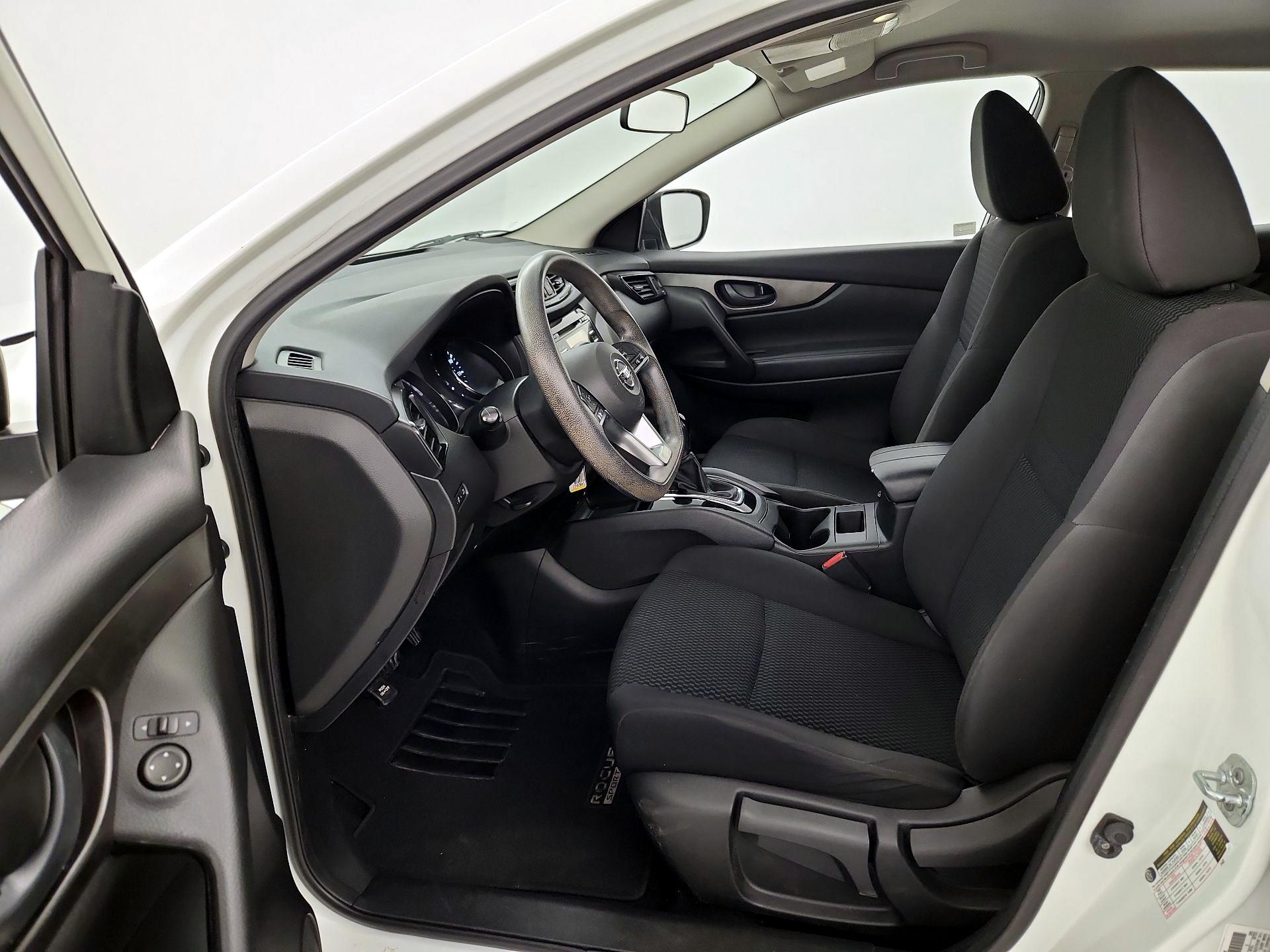 Thumbnail: 2018 Nissan Rogue Sport - 11